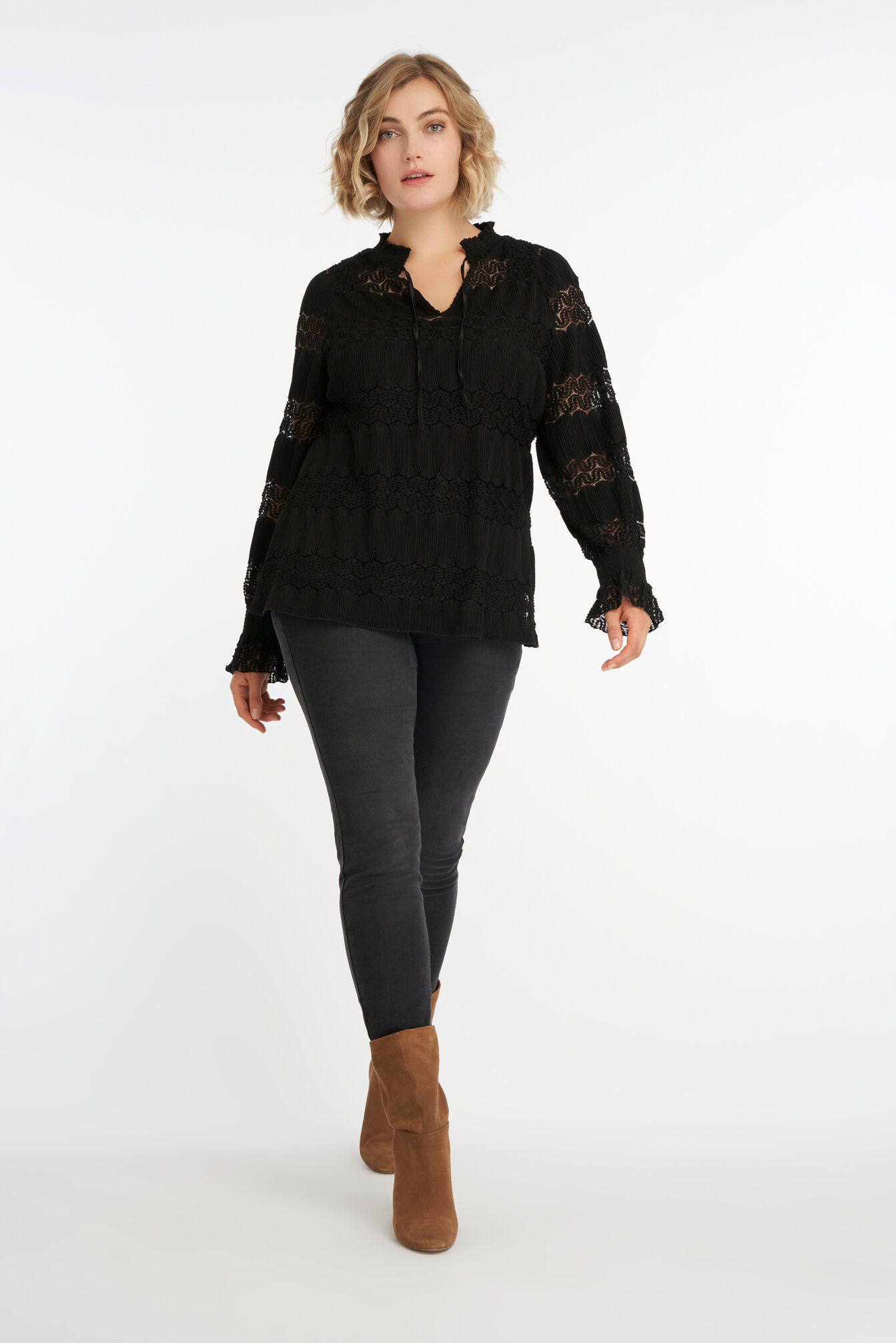 Haut &agrave; col montant image number 5