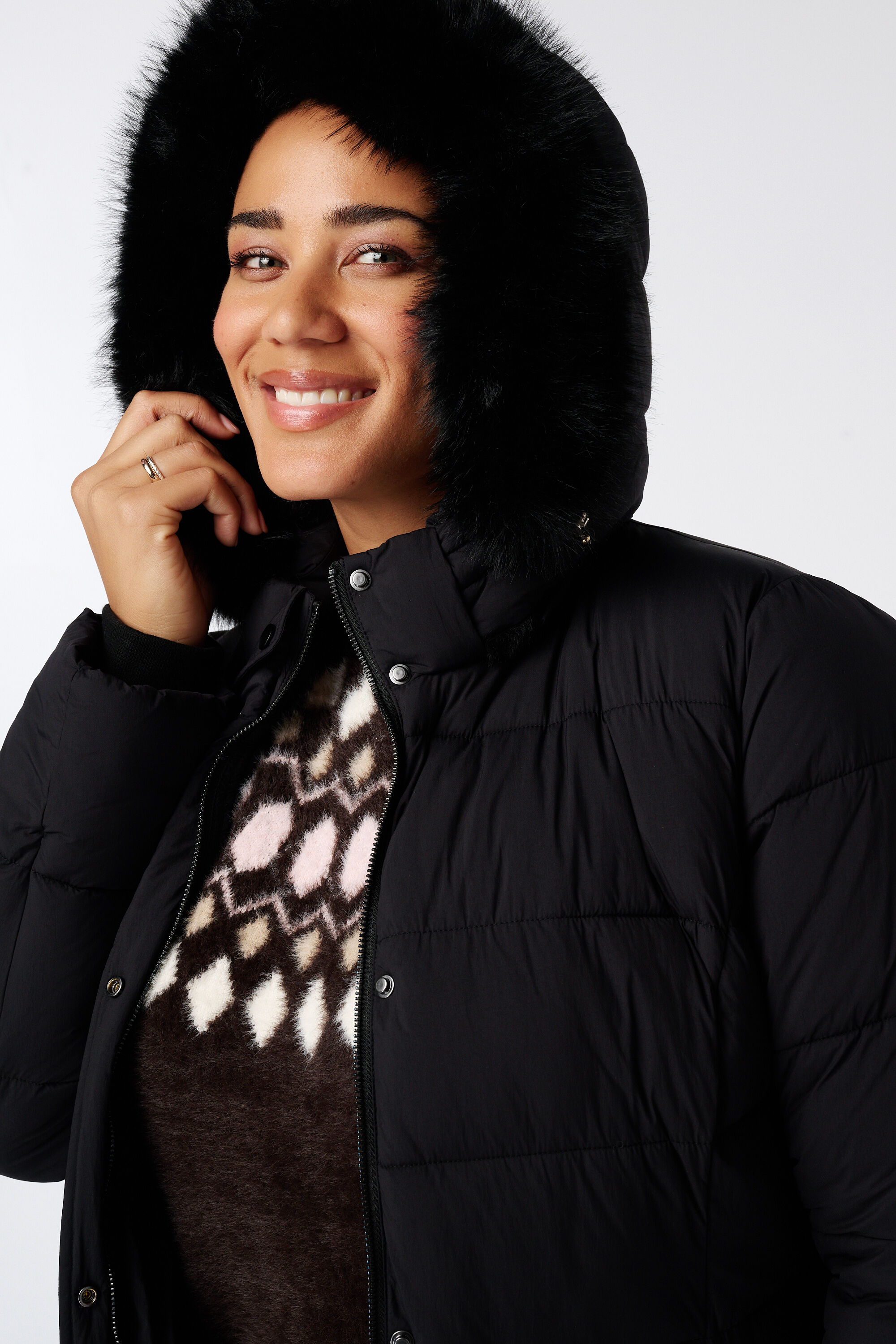Manteau long matelass&eacute; avec capuche image number 4
