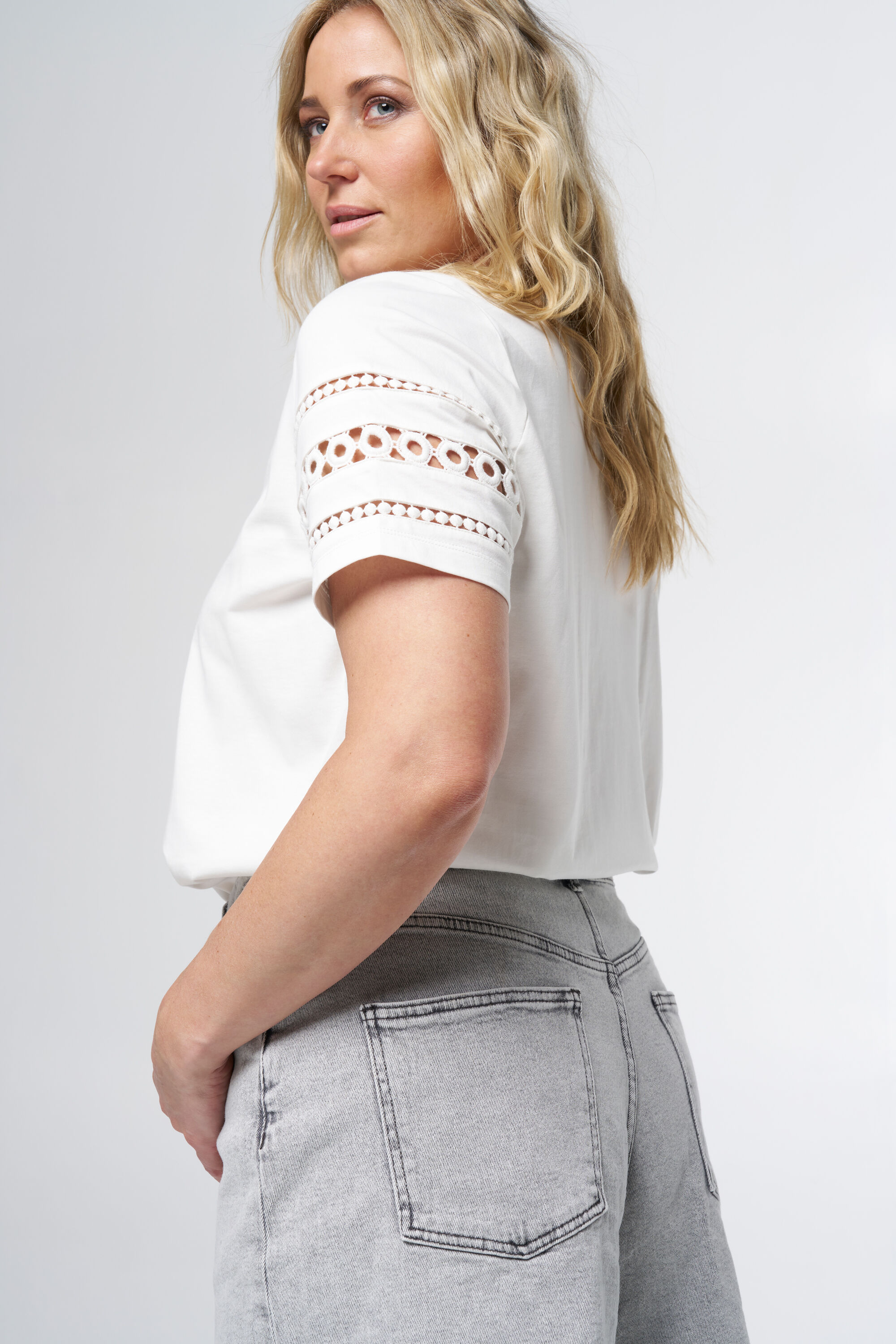 Short ample en jean image number 4