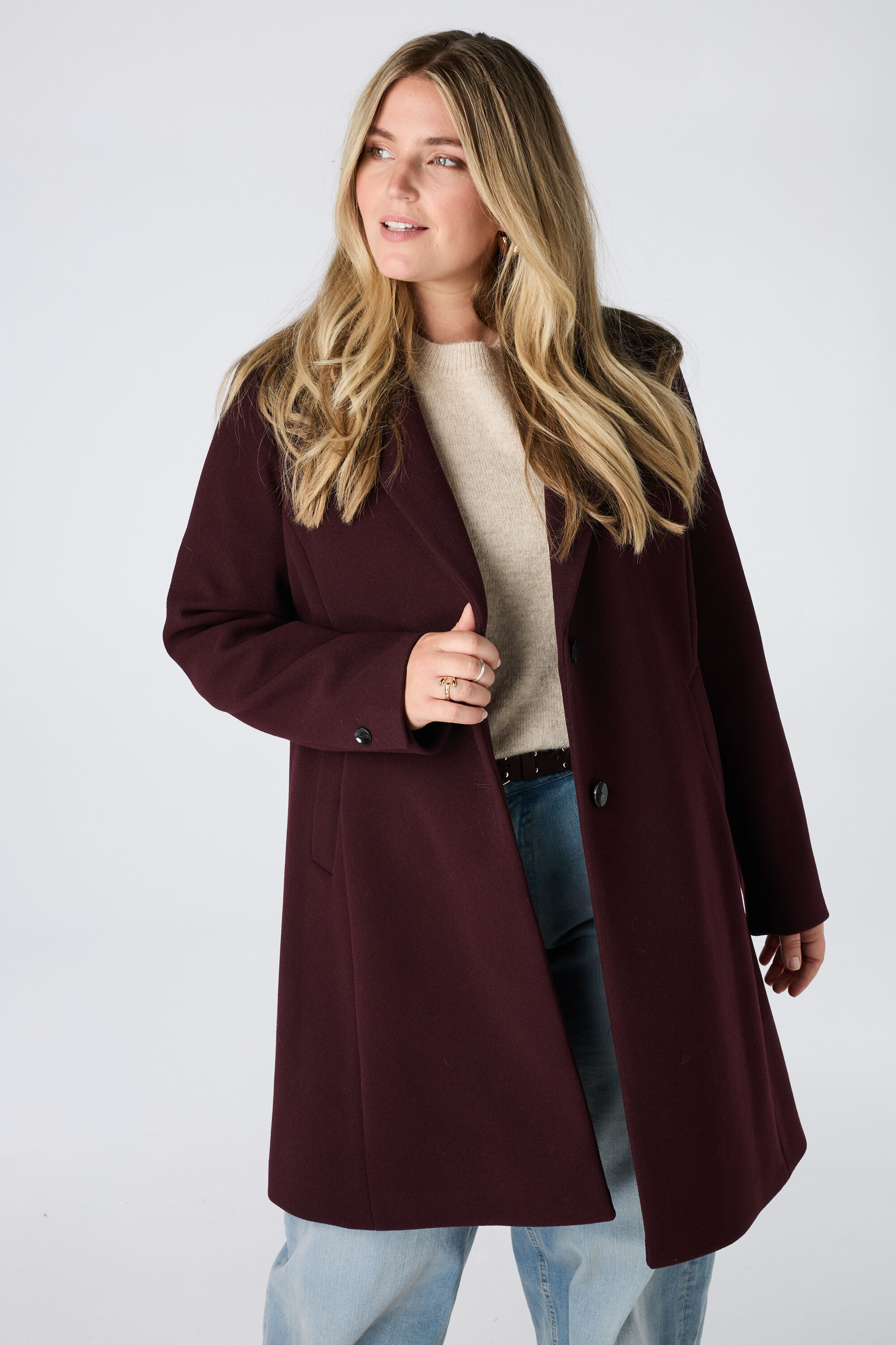 Manteau court &agrave; boutons