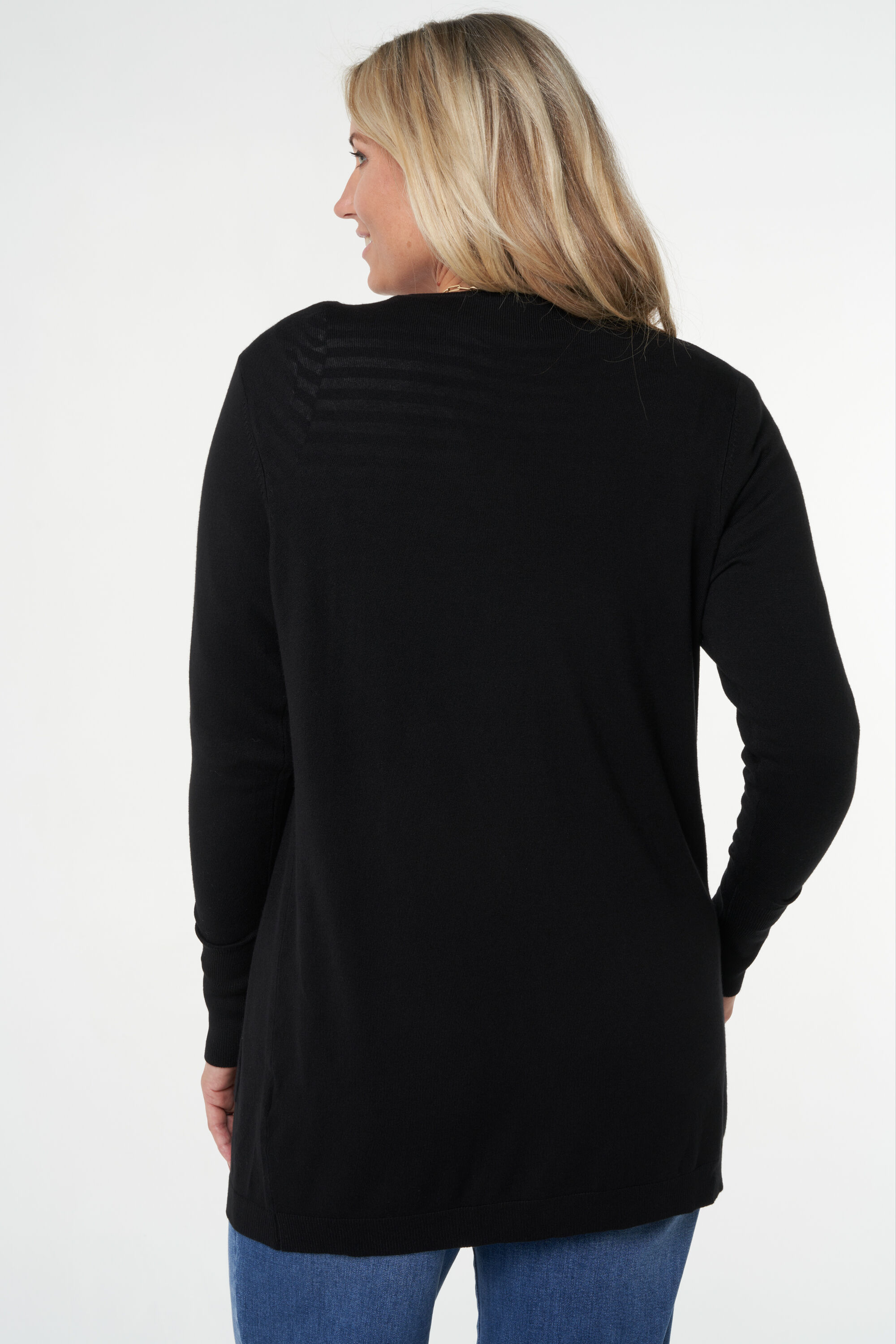 Gilet tricot&eacute; avec poches image number 4