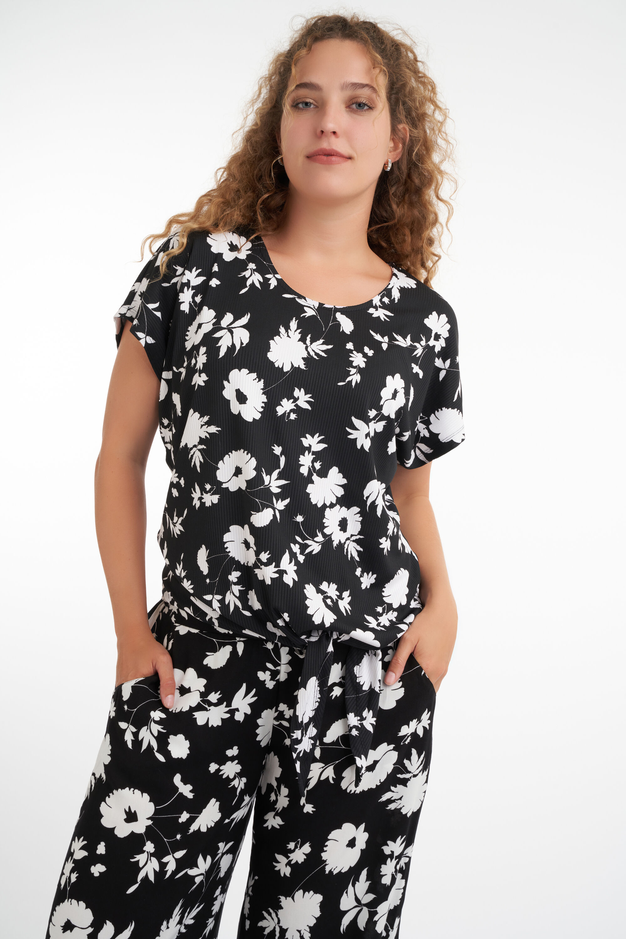 Haut avec n&oelig;ud