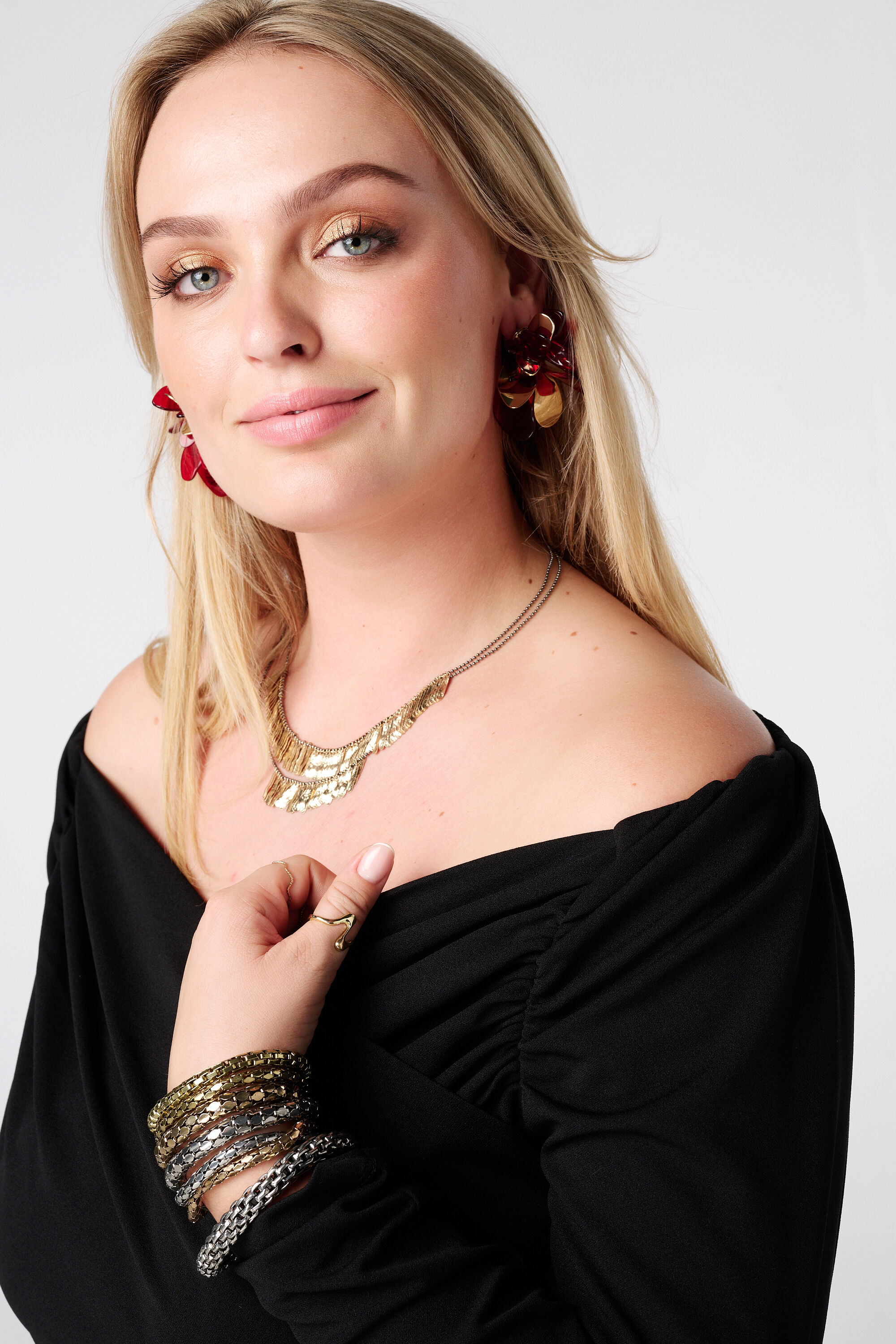 Combinaison &agrave; &eacute;paules d&eacute;nud&eacute;es et coupe ample image number 4