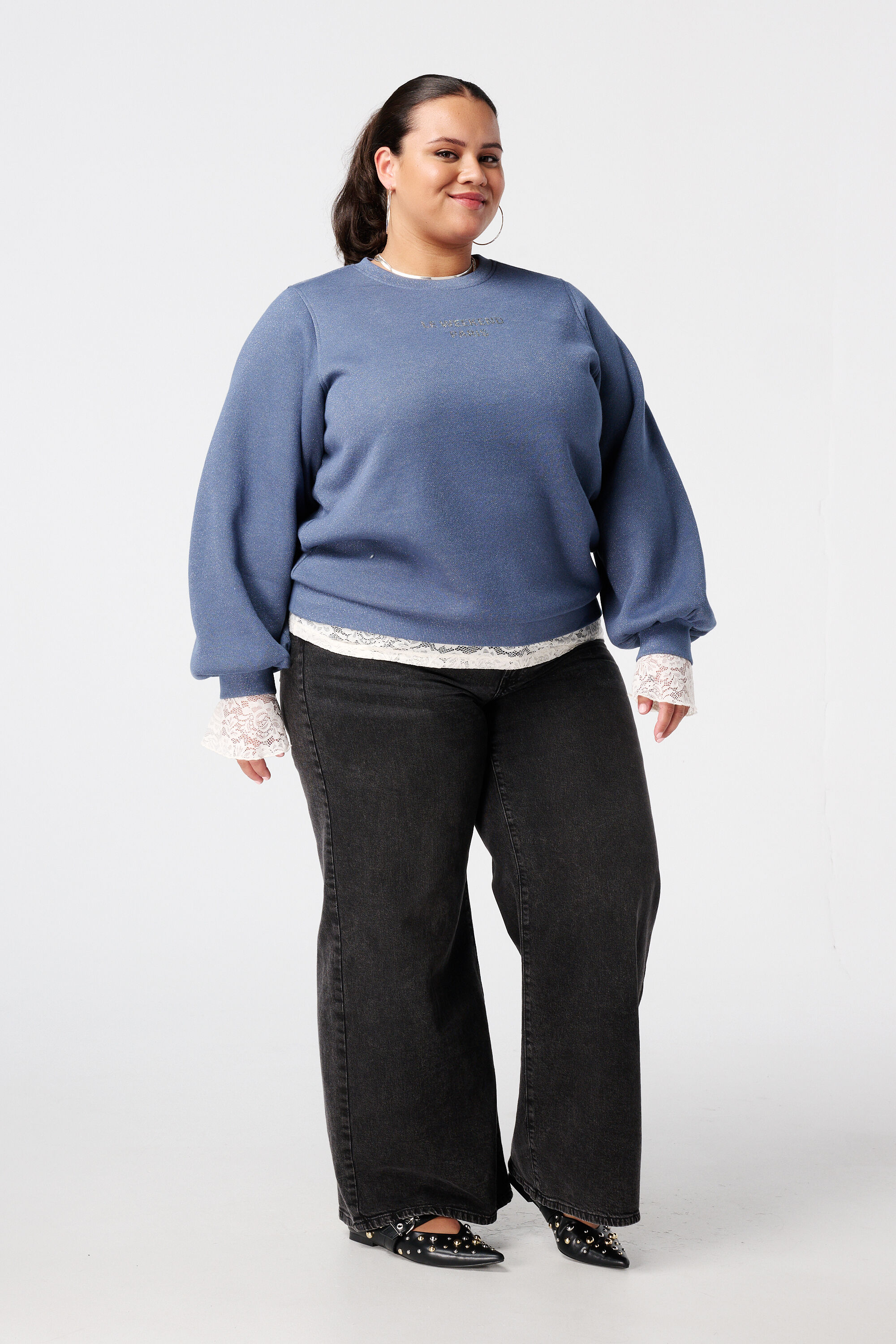 Sweat-shirt avec texte en lurex et paillettes image number 5