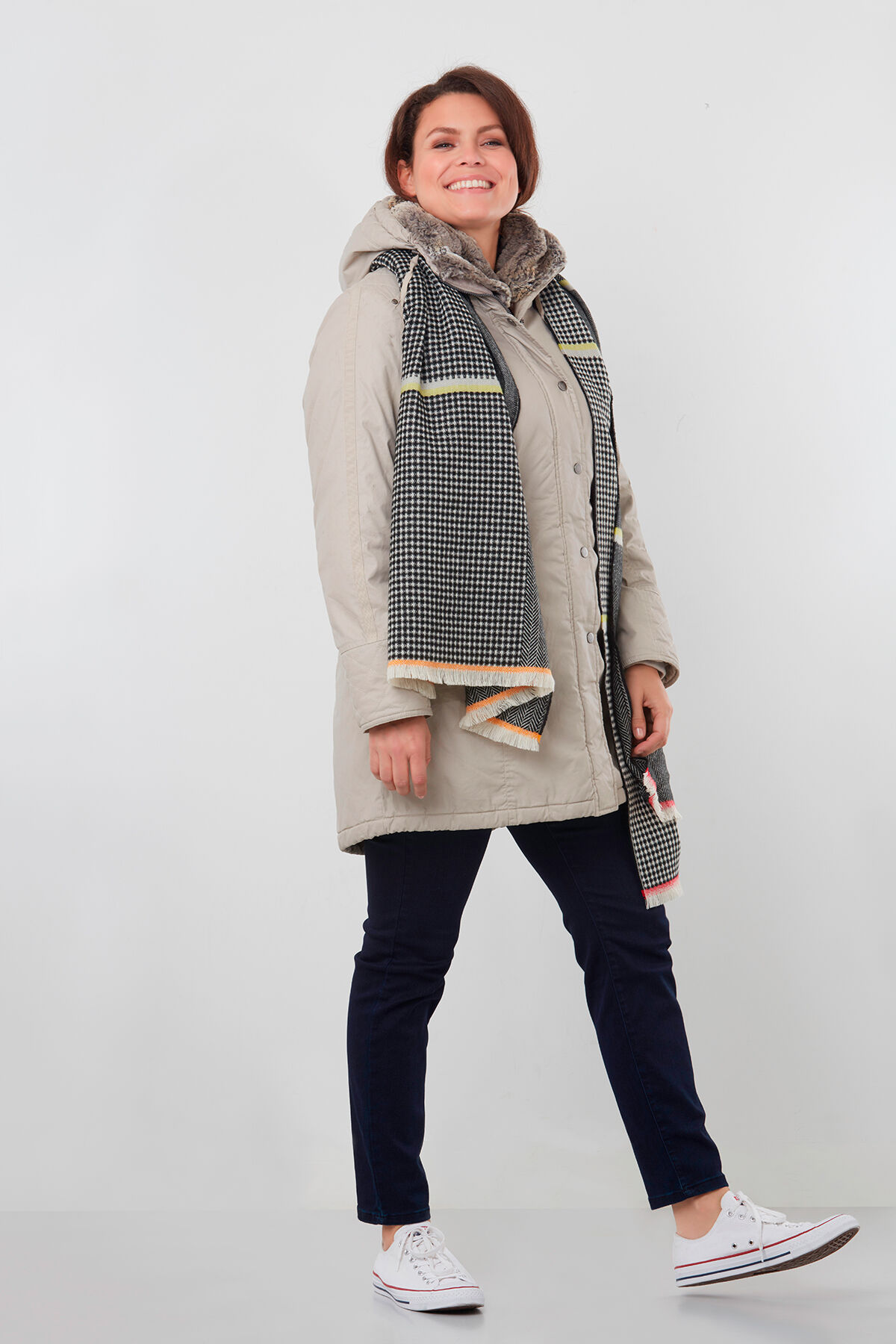 Parka avec une couche r&eacute;sistant &agrave; l&rsquo;eau image number 4