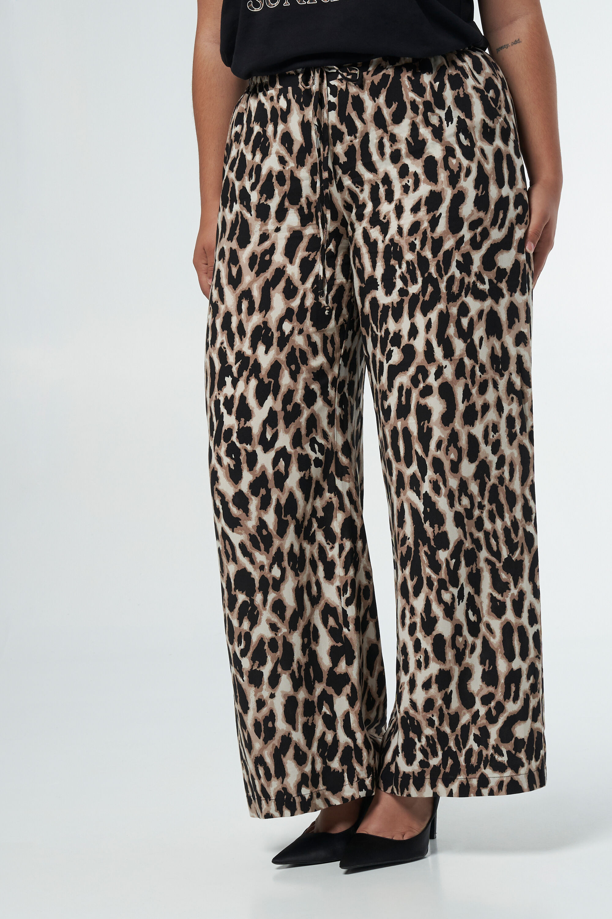 Pantalon imprim&eacute; panth&egrave;re image number 5