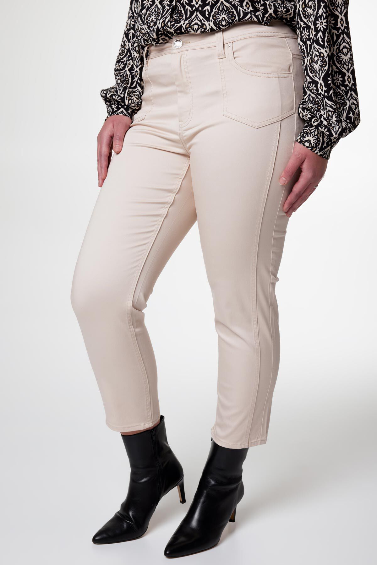 Pantalon slim cropped image number 5