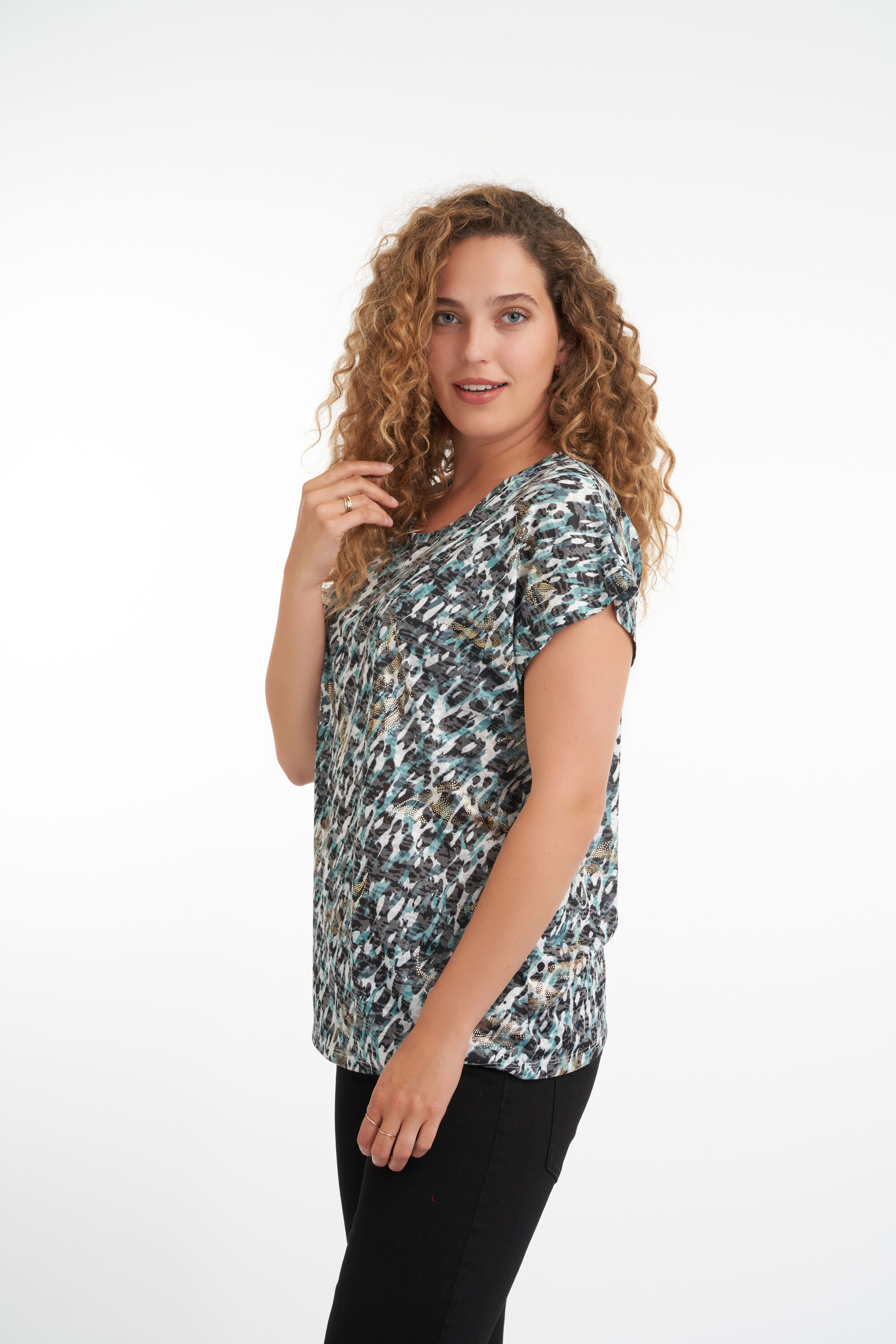 Haut avec manches ajour&eacute;es