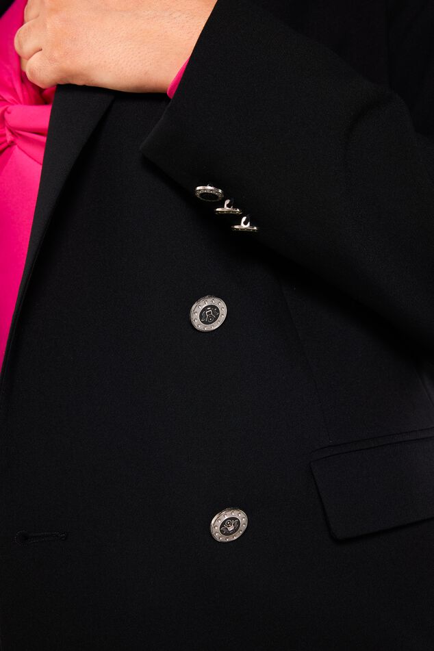 Blazer image number 4