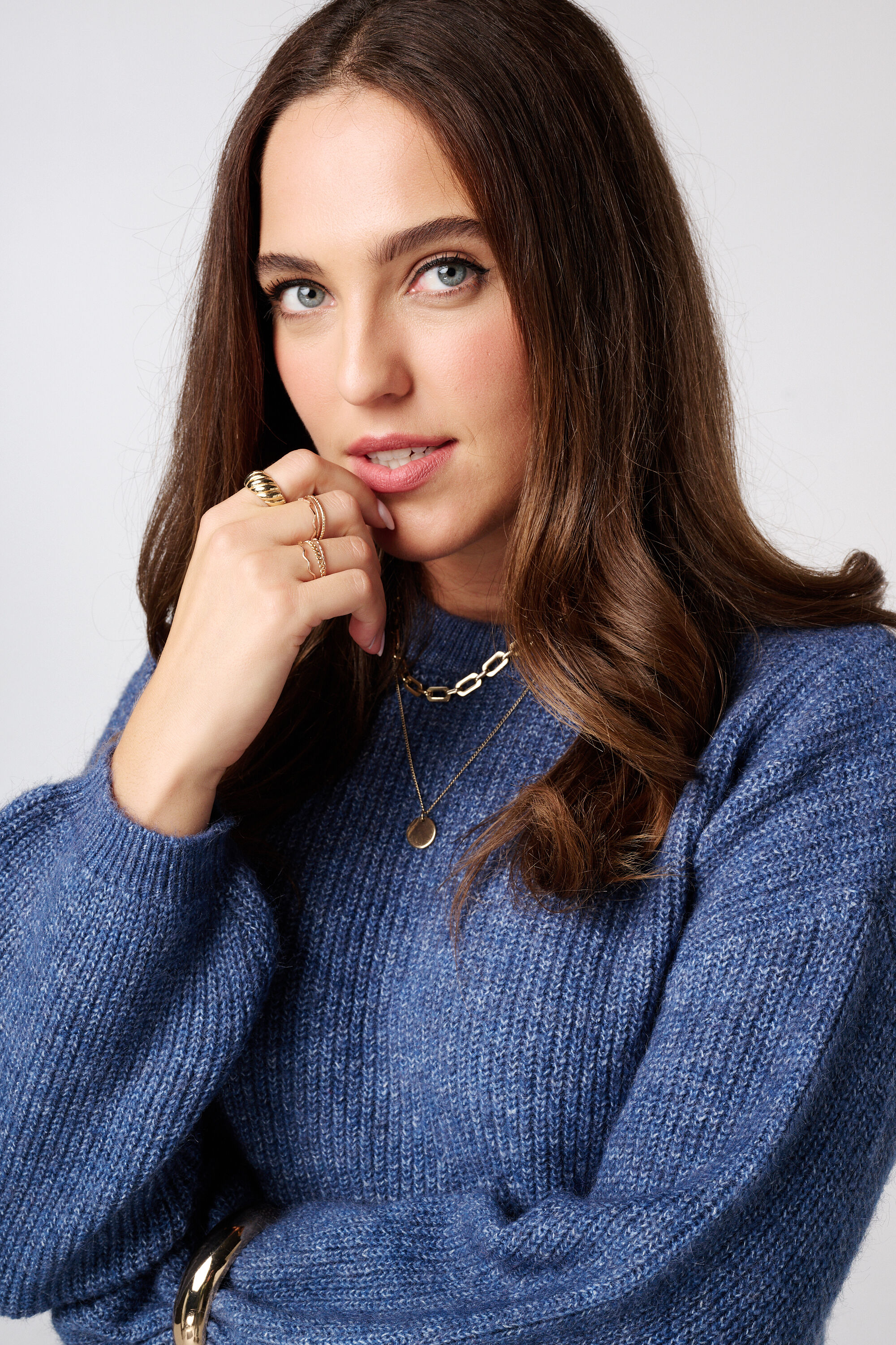 Pull finement tricot&eacute; &agrave; manches ballon image number 4