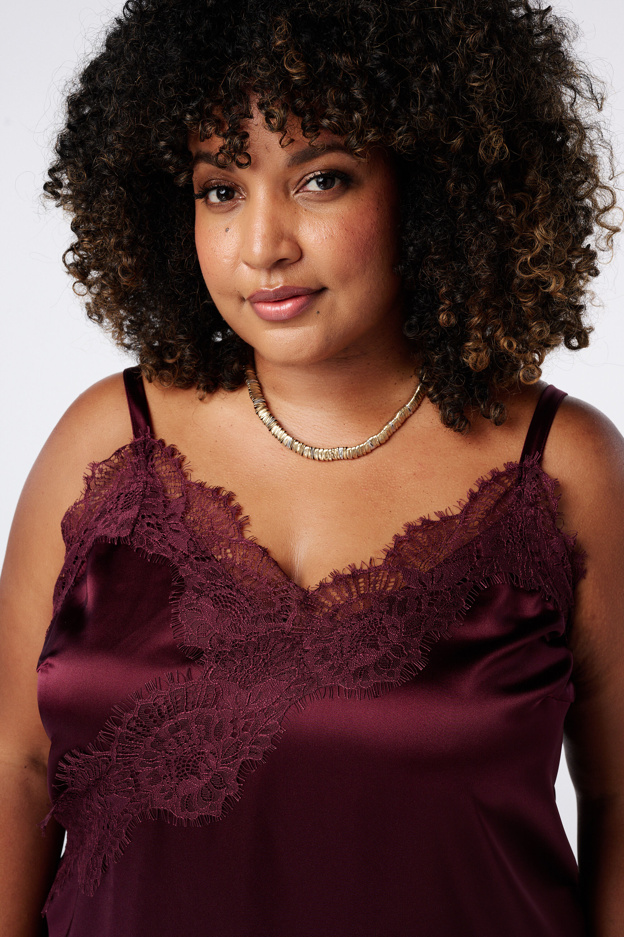 Blouse asym&eacute;trique avec dentelle image number 4