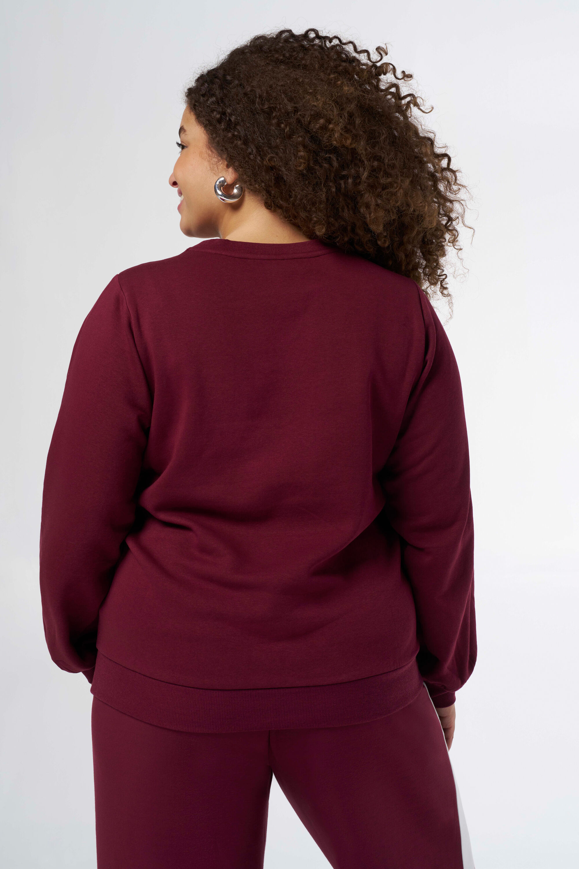 Pull avec inscription image number 3