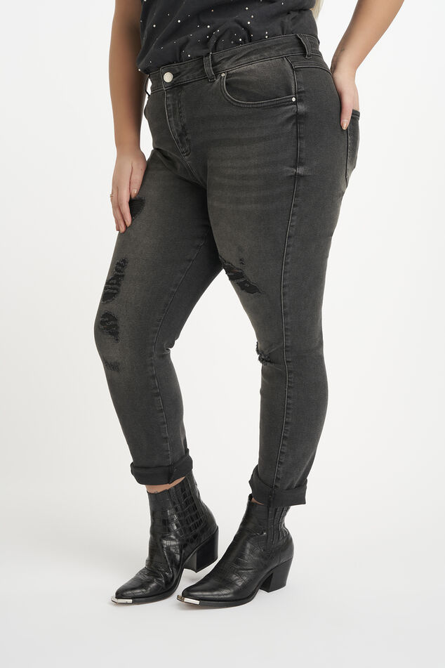 Jean aux décors déchirés image number 5