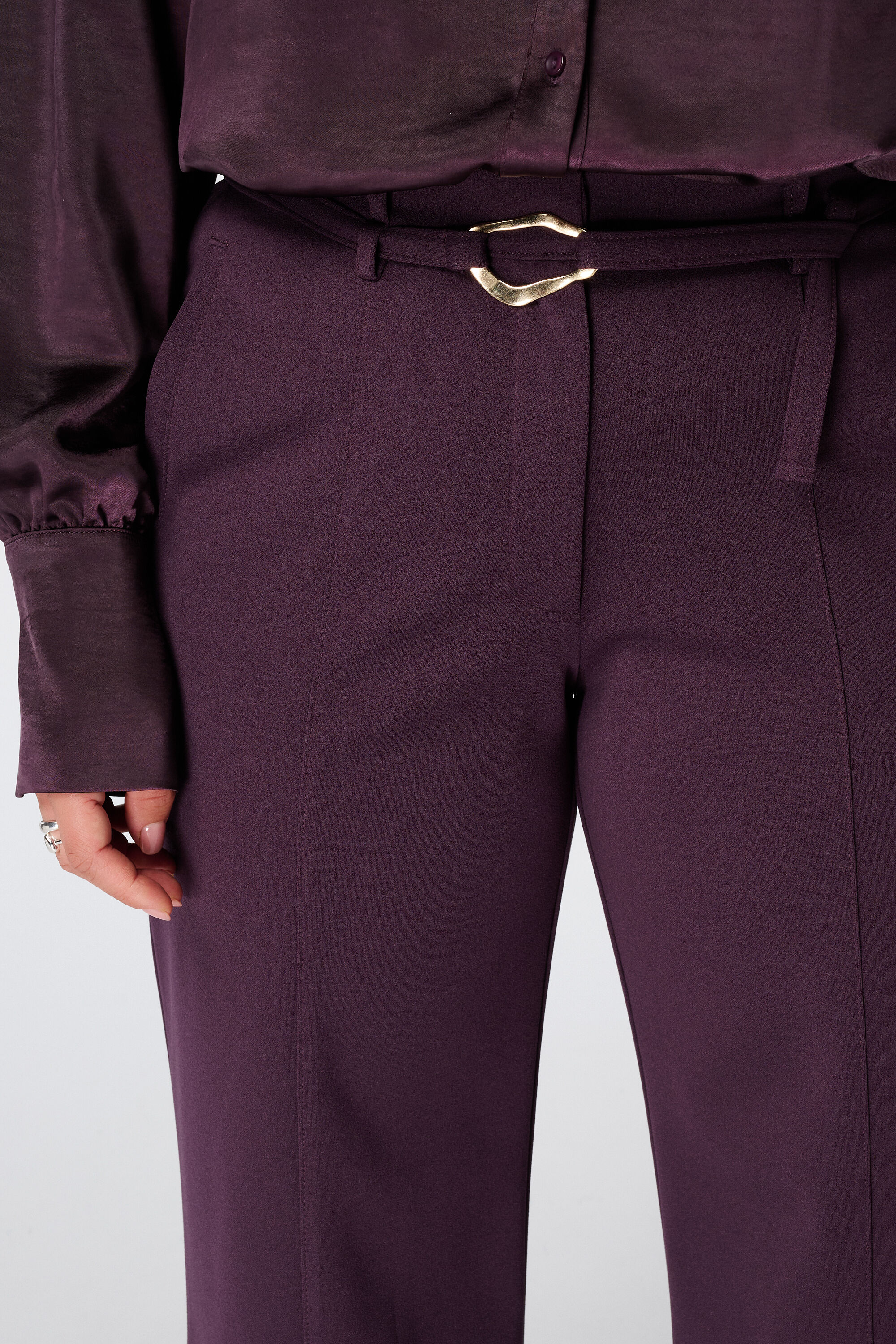 Pantalon droit avec ceinture image number 4