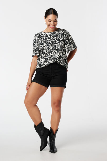 Short en jean avec tissu extensible Short en jean avec tissu extensible