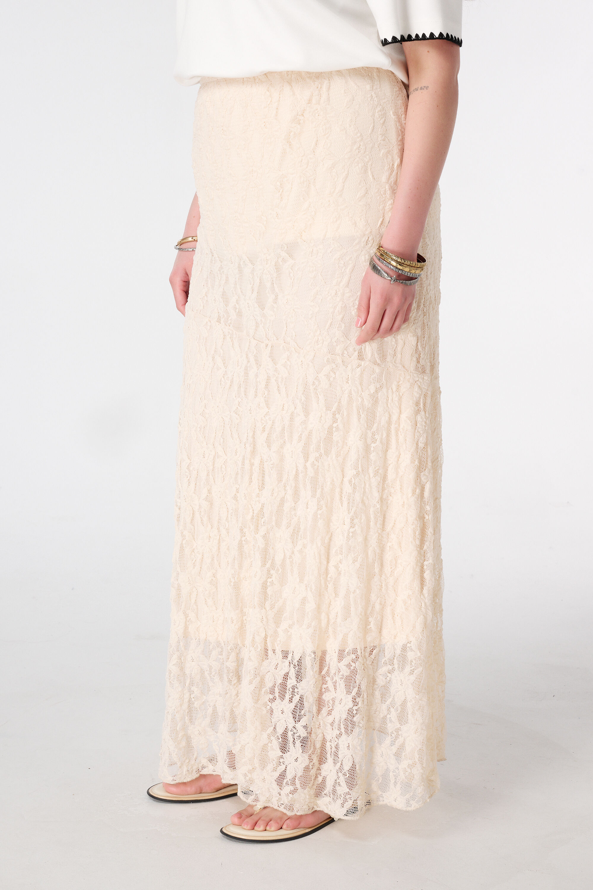 Jupe midi en dentelle image number 5