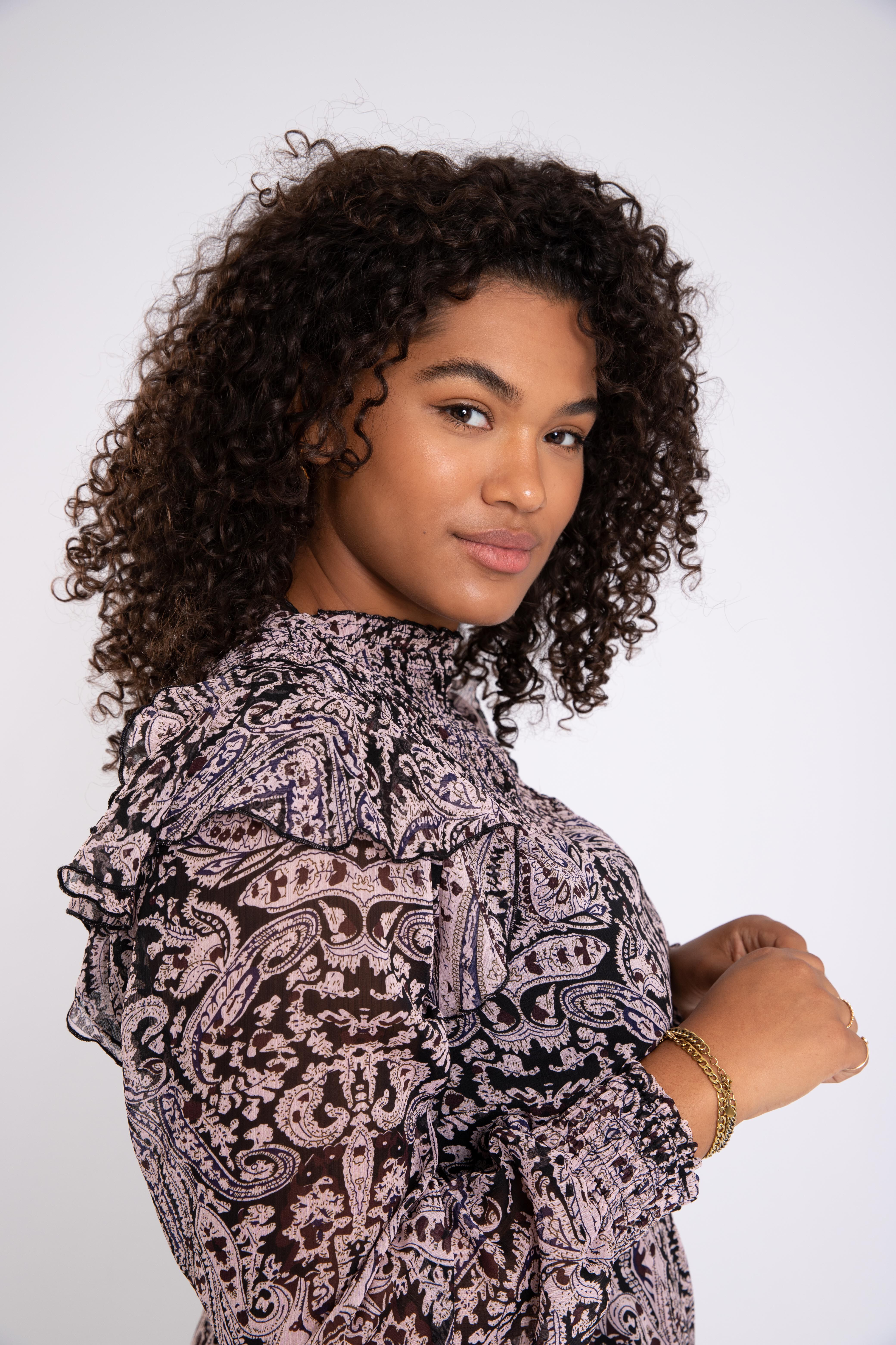 Robe avec d&eacute;tails smock&eacute;s image number 6