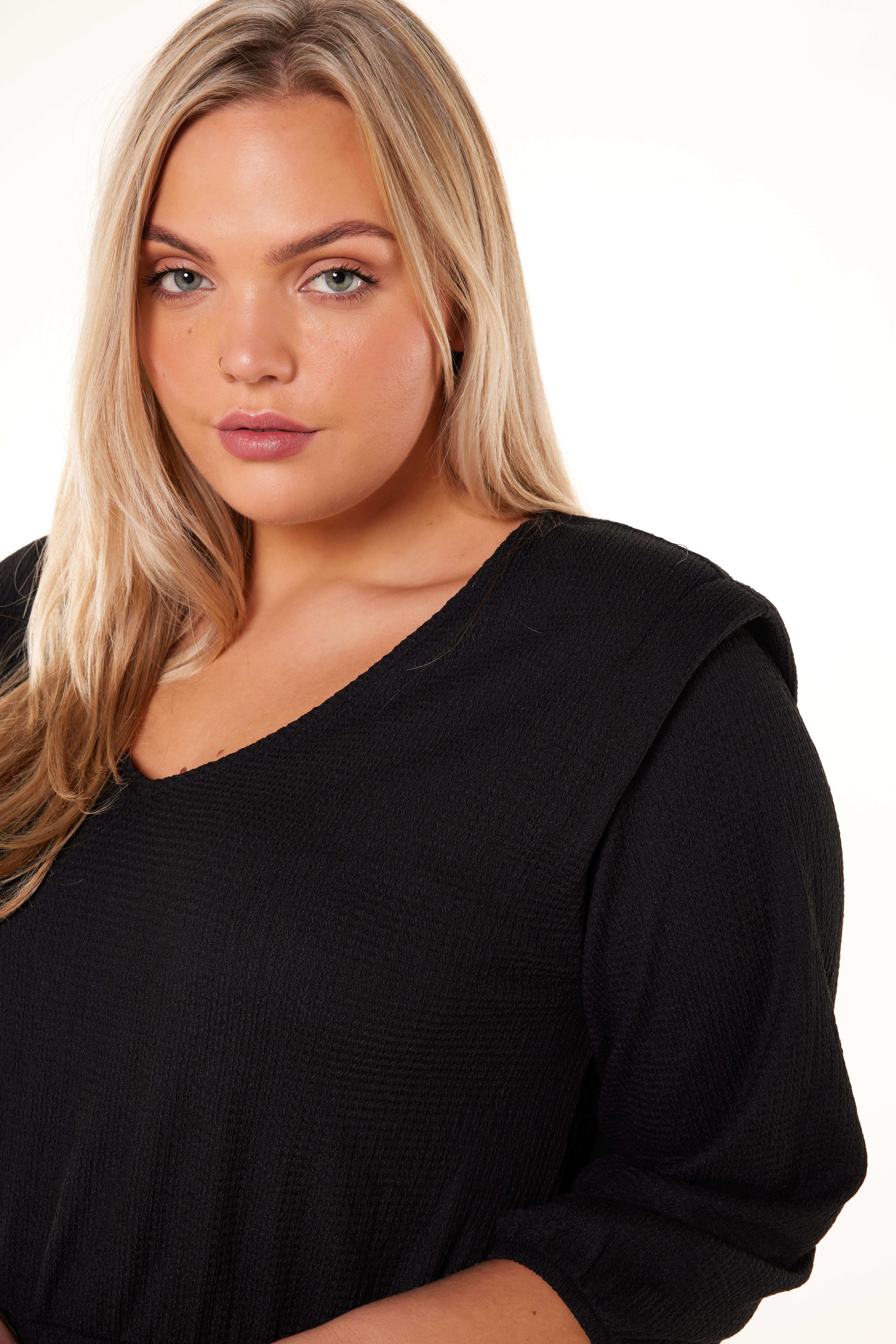 Robe avec rembourrage des &eacute;paules image number 4