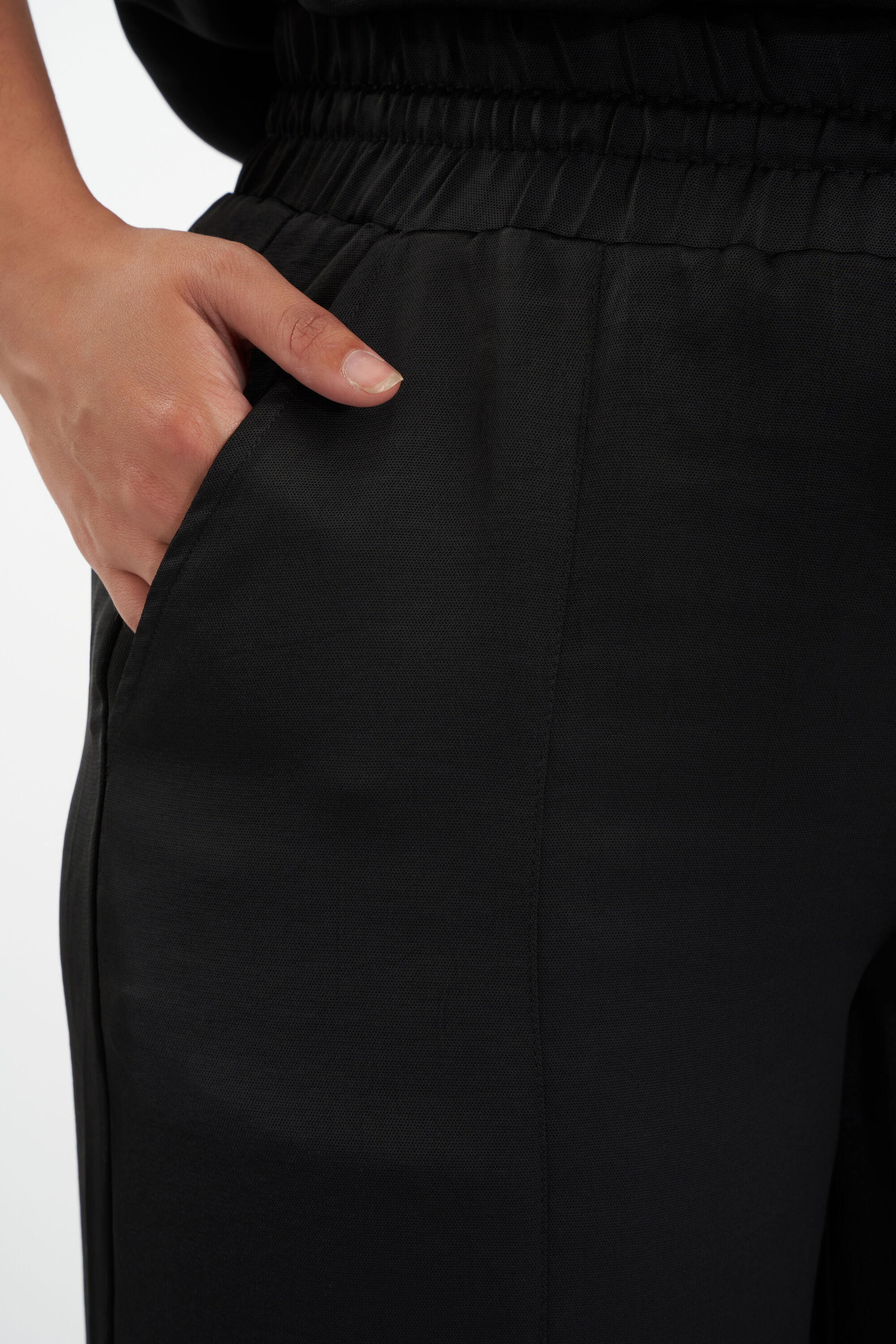 Pantalon en satin image number 5