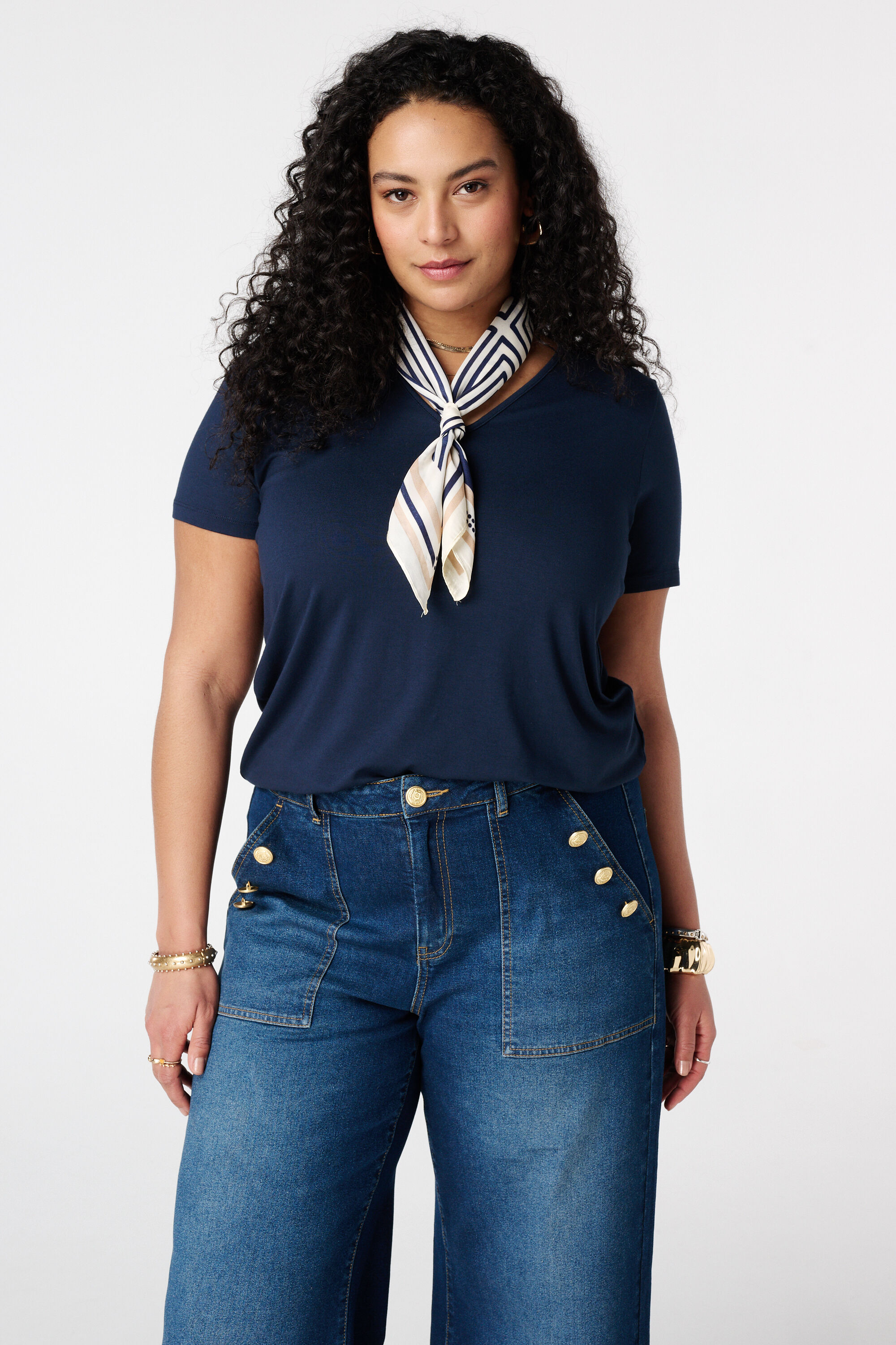 T-shirt &agrave; col en V