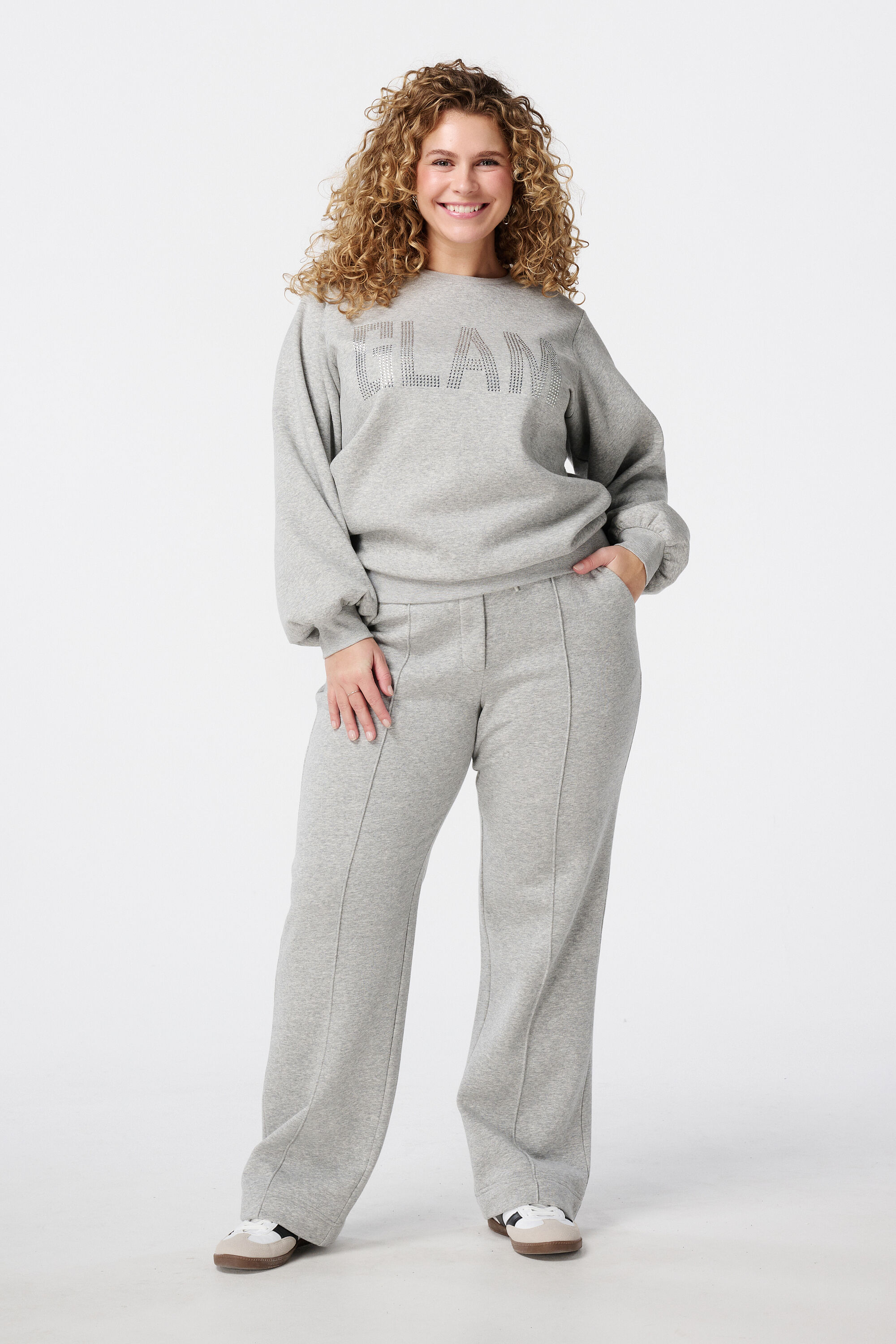 Pull avec strass image number 5