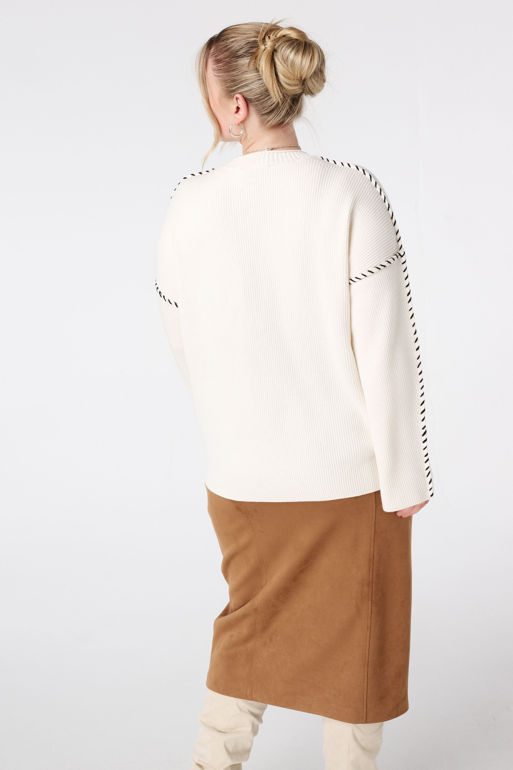 Pull avec coutures d&eacute;coratives image number 3