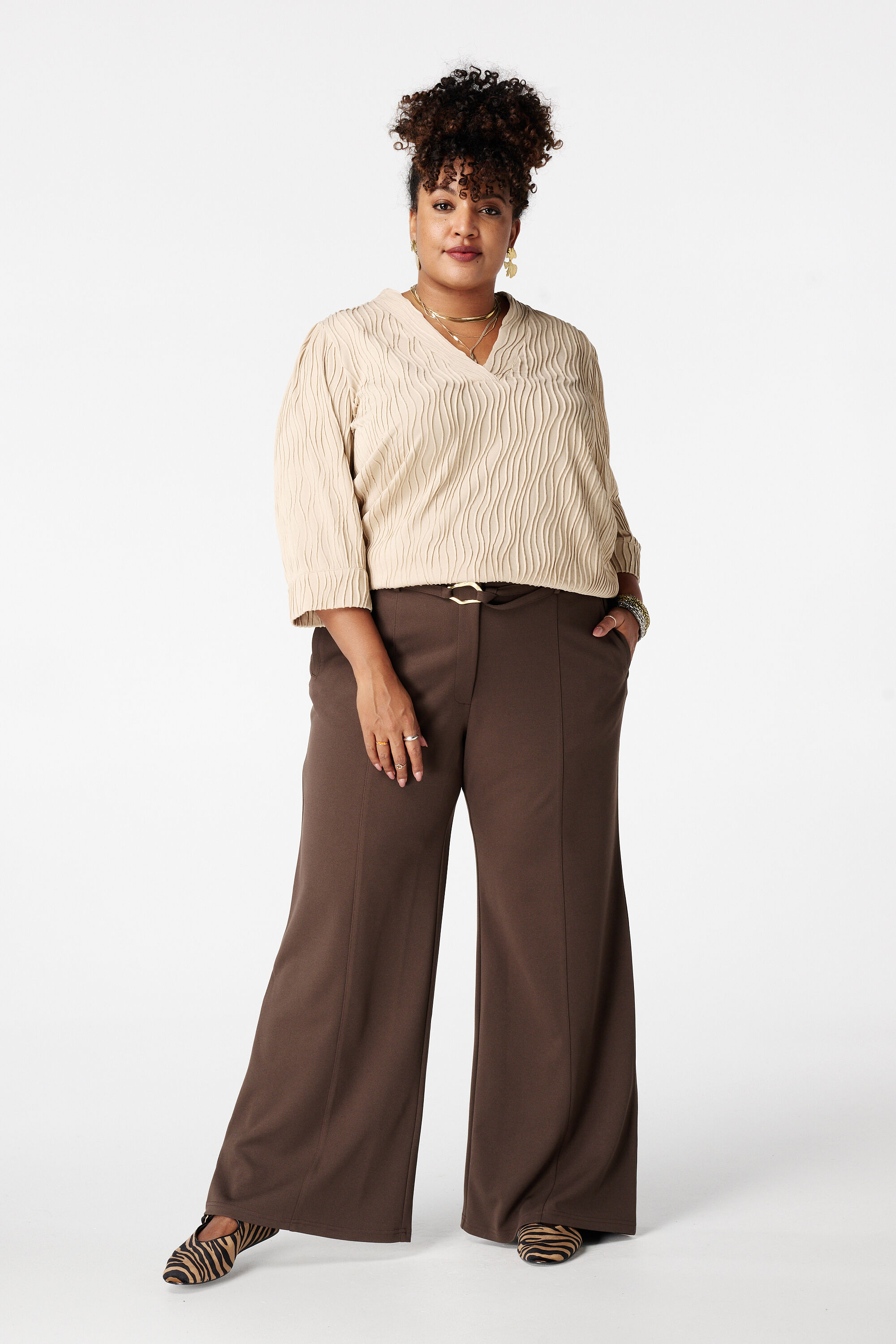 Haut avec structure ondul&eacute;e image number 5