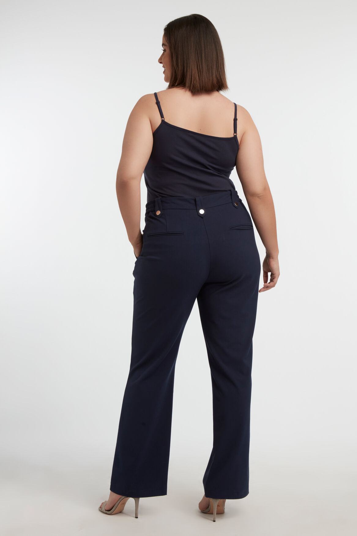 Pantalon boutonn&eacute; image number 4