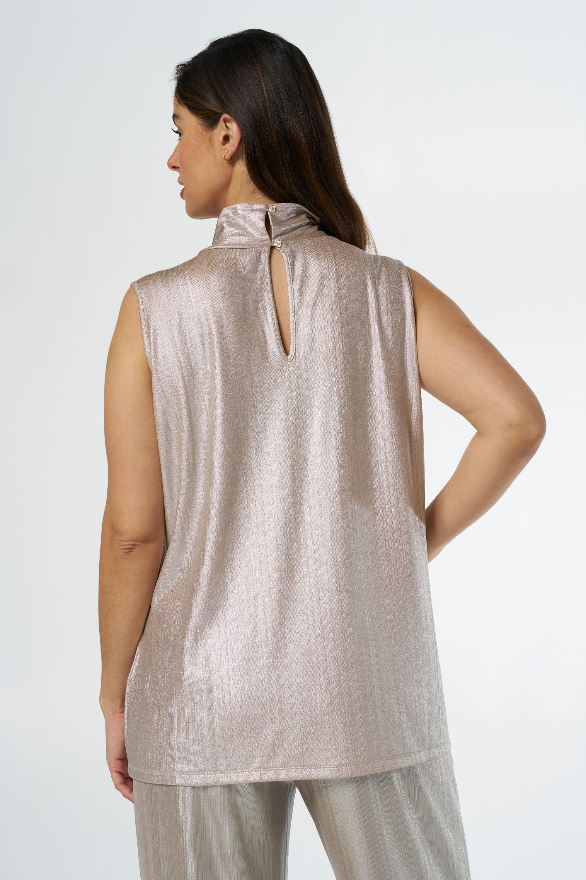 Haut sans manches avec d&eacute;tails torsad&eacute;s  image number 3