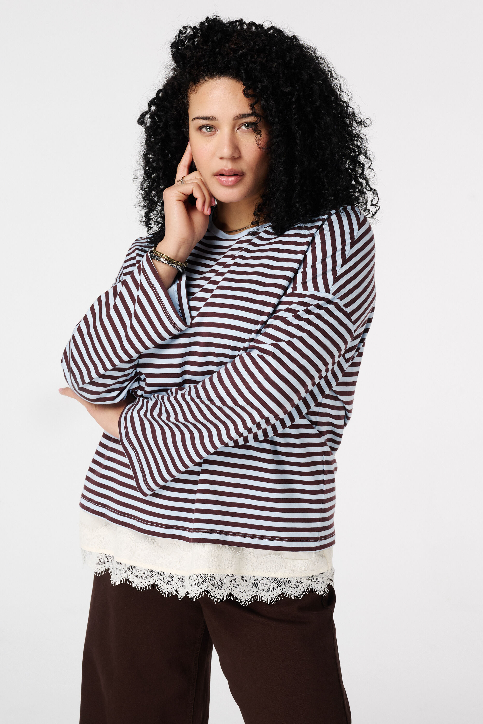 Top &agrave; manches longues ray&eacute; image number 0