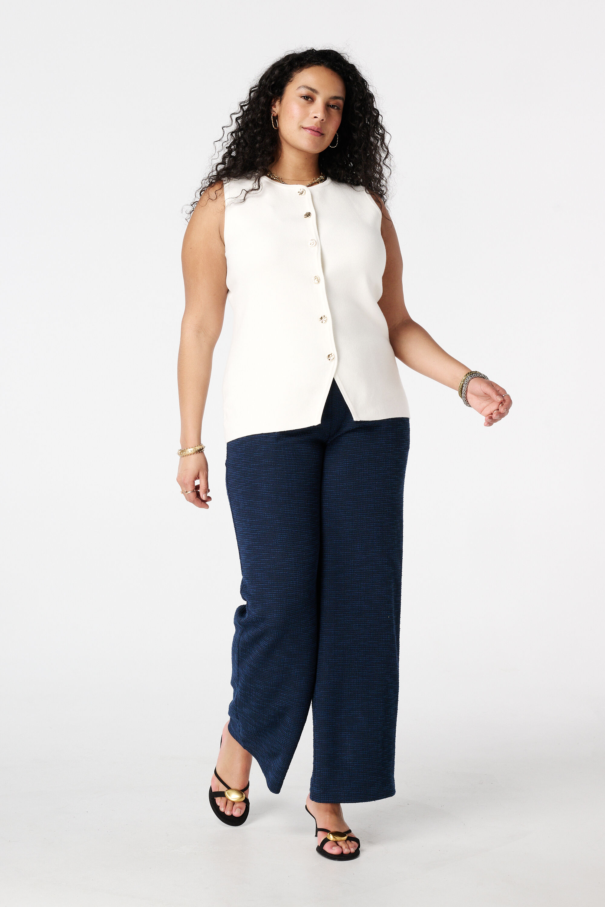 Gilet avec fermeture &agrave; boutons image number 5