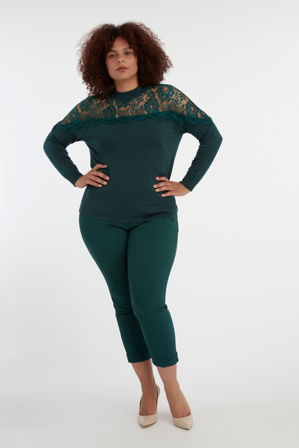 Pull avec dentelle image number 5