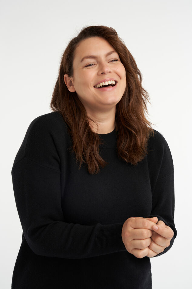 Pull en mailles fines image number 4