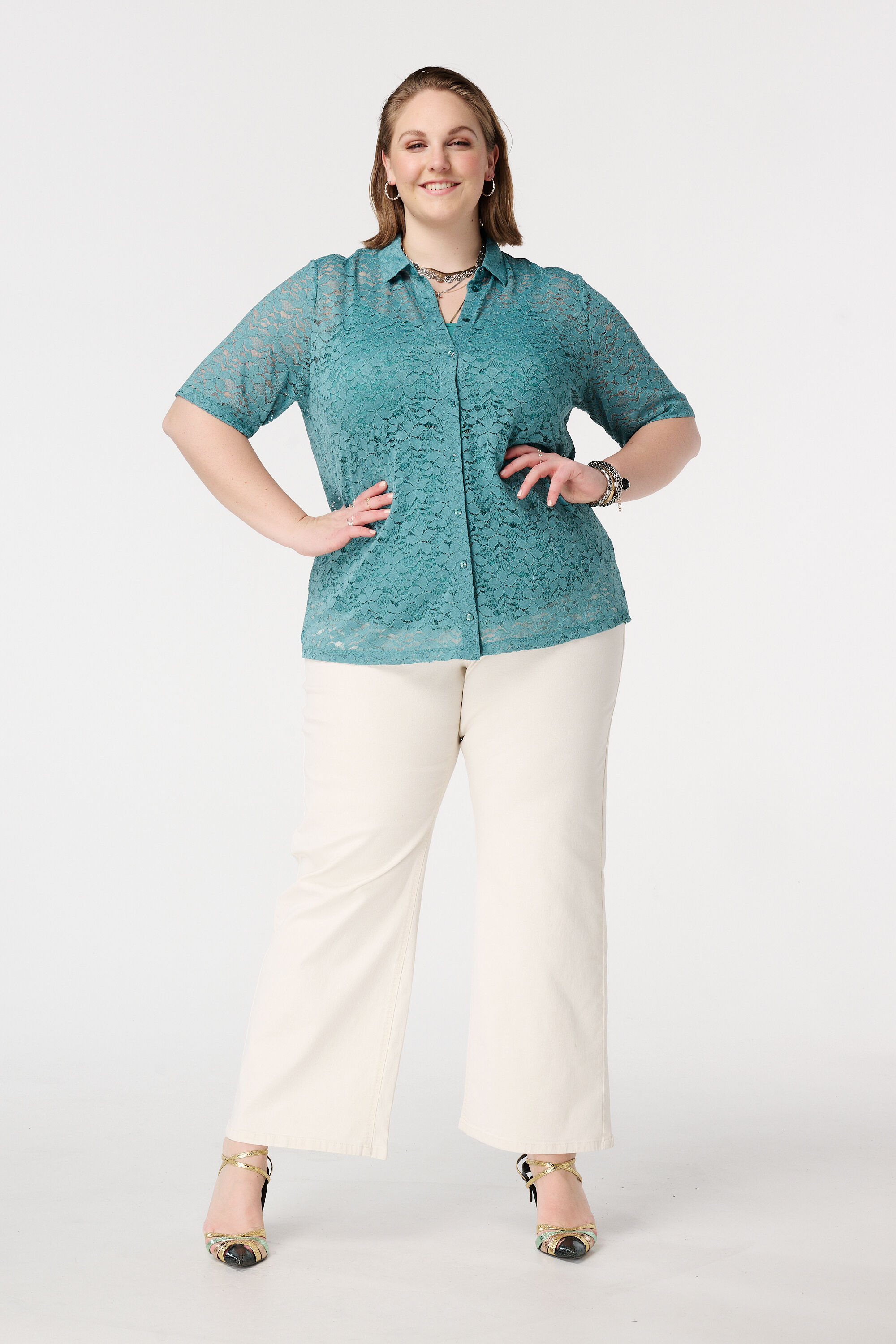 Top en dentelle &agrave; manches courtes image number 5