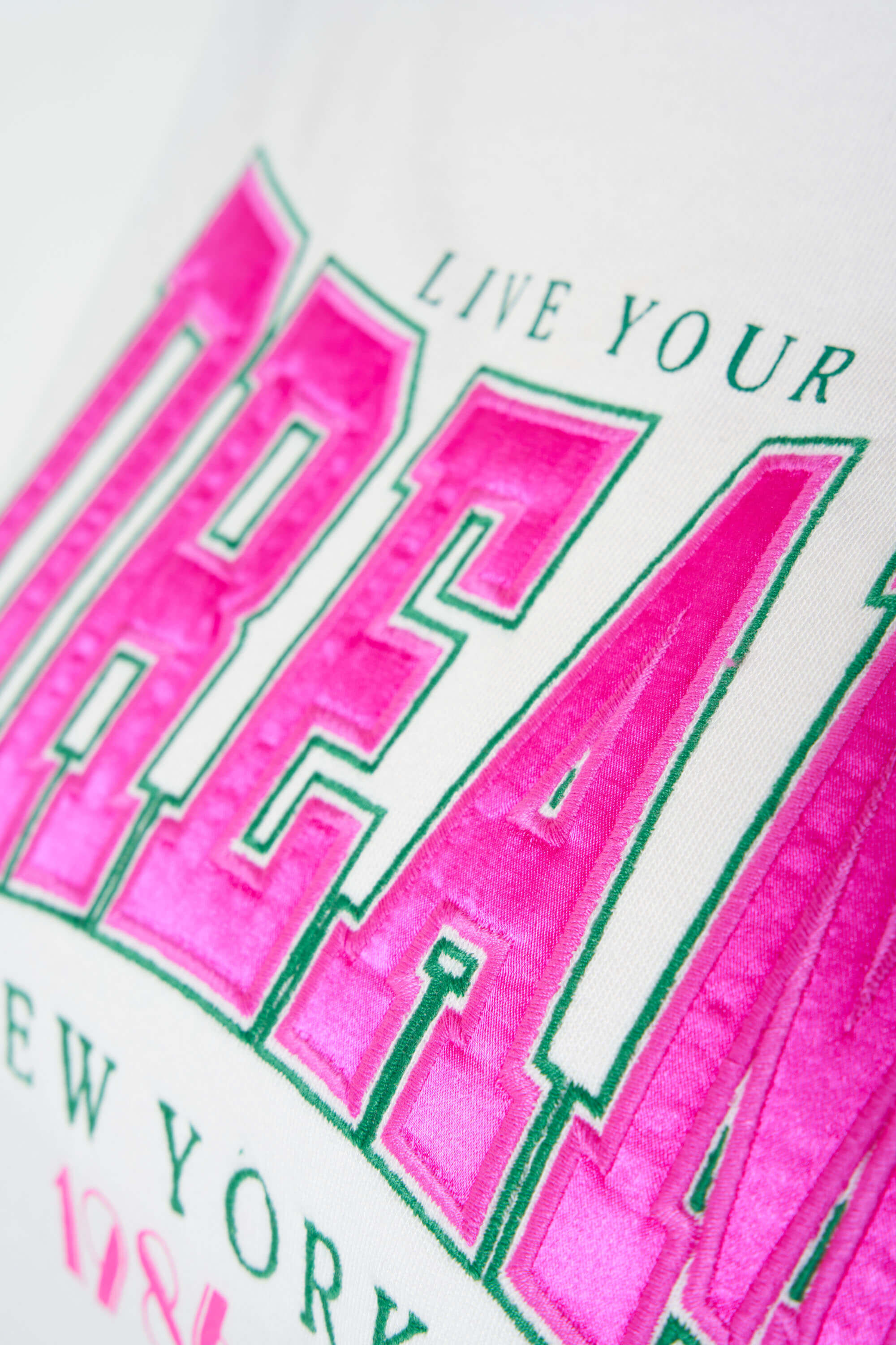 Pull avec inscription image number 5