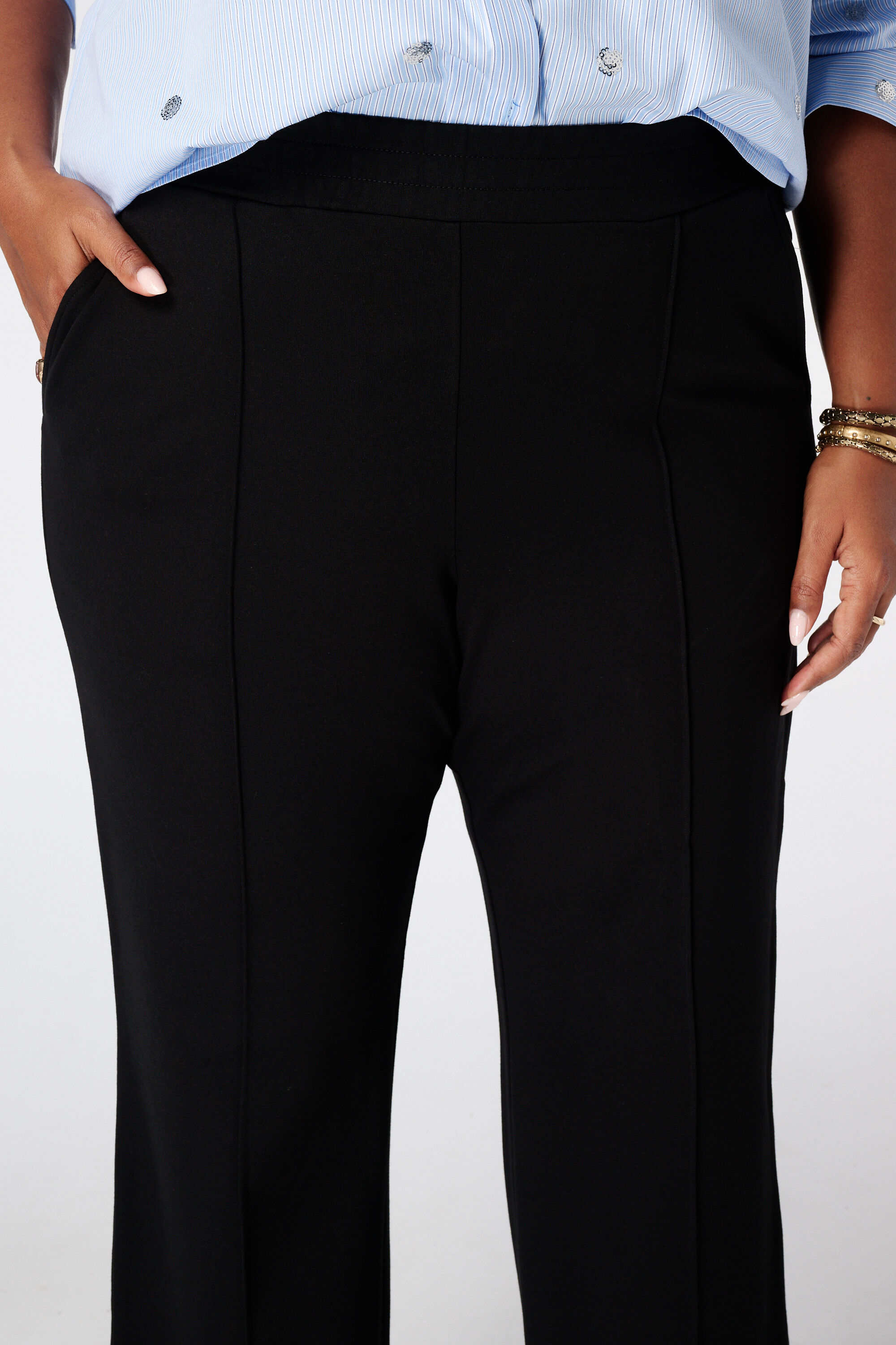 Pantalon wide leg avec taille &eacute;lastique image number 4