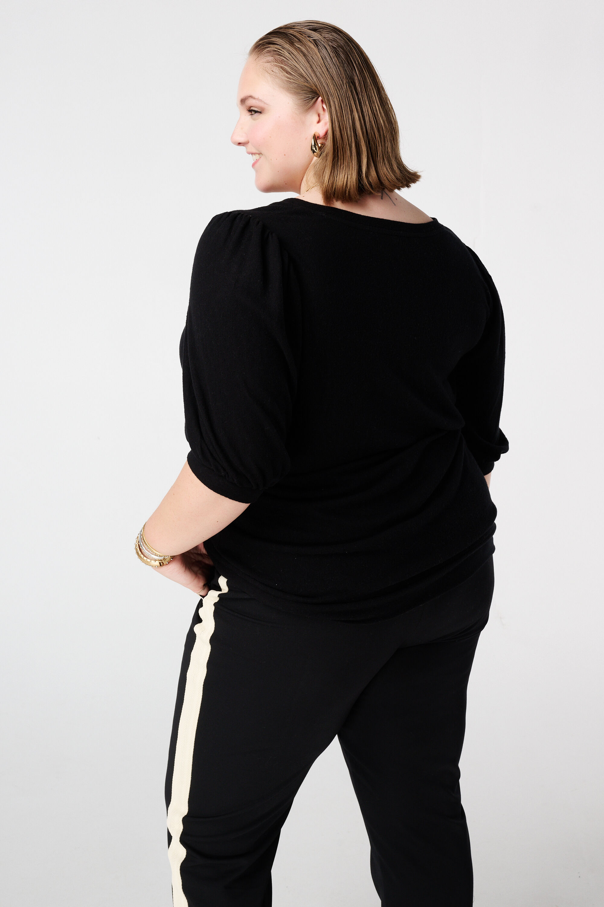 Top &agrave; manches ballon court  image number 3