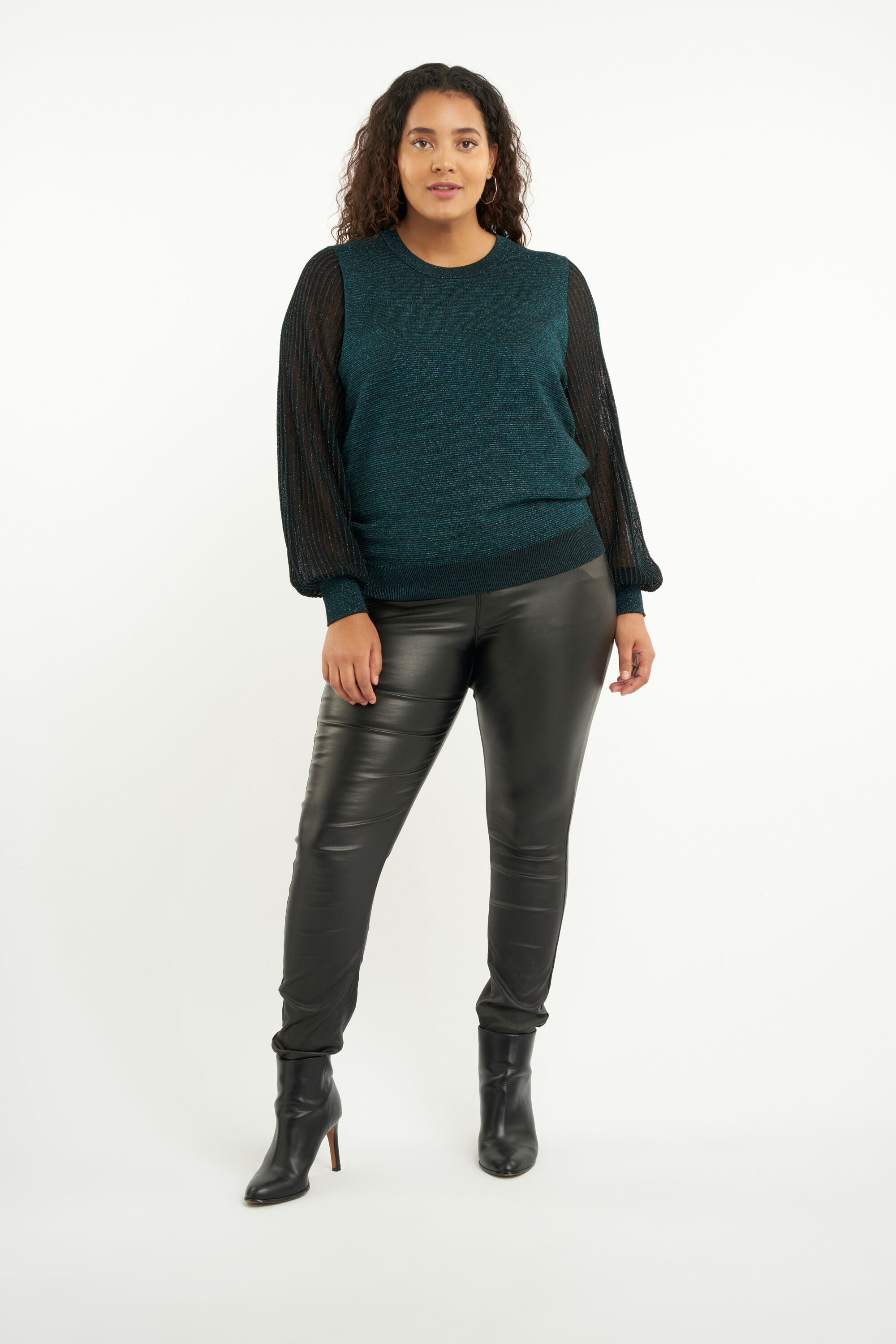 Pull &agrave; paillettes image number 7