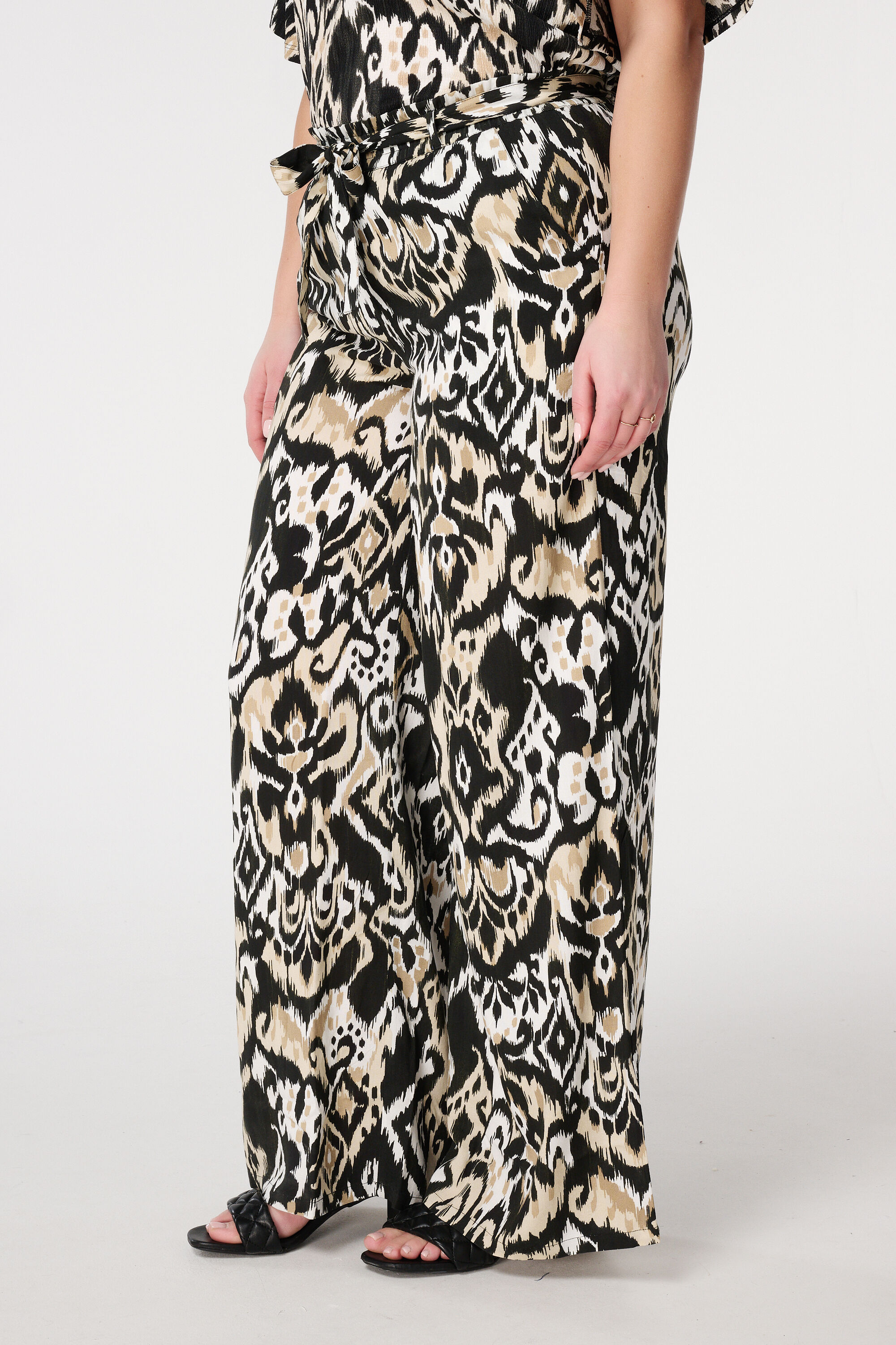 Pantalon avec taille &eacute;lastique image number 5