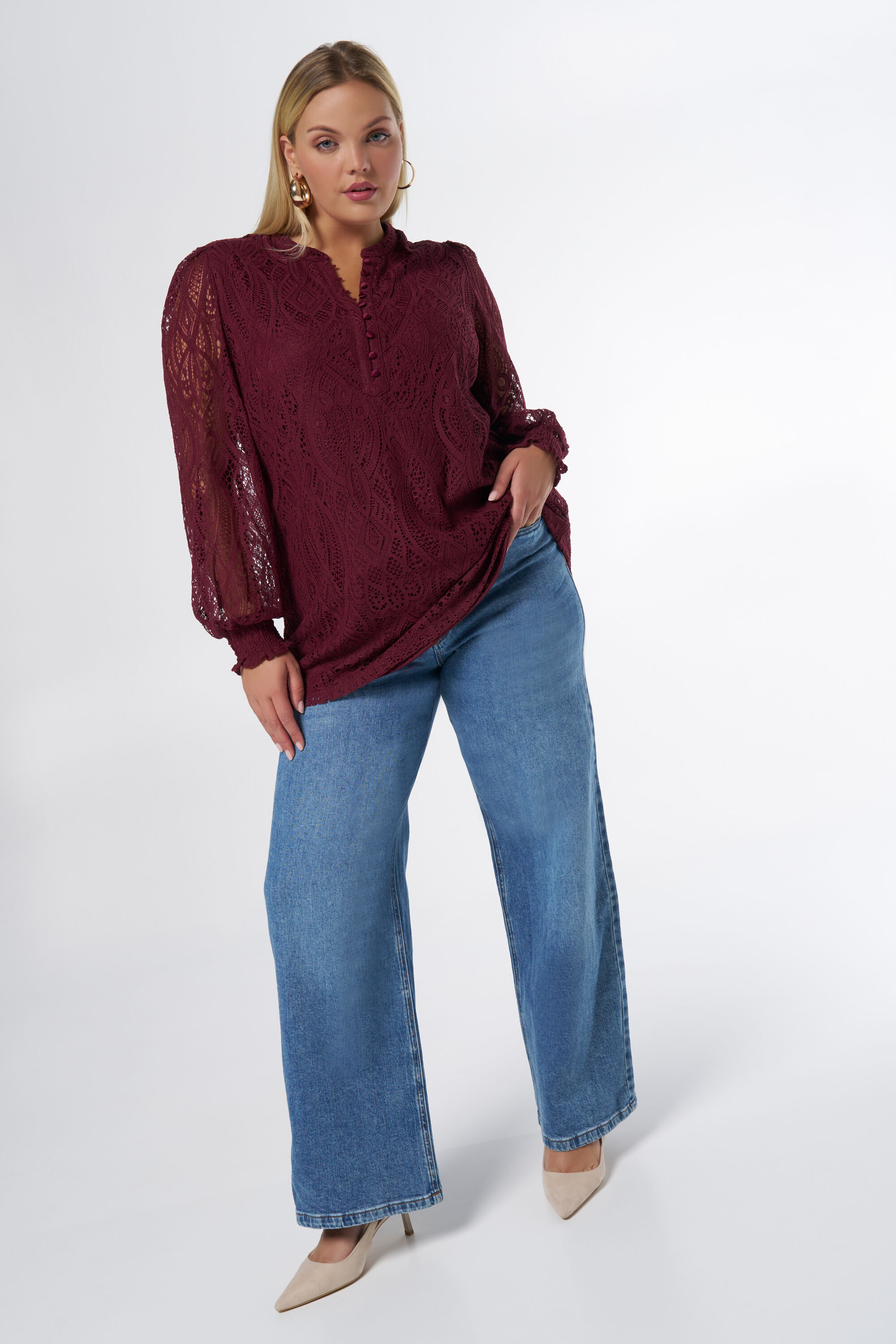 Top en dentelle image number 5