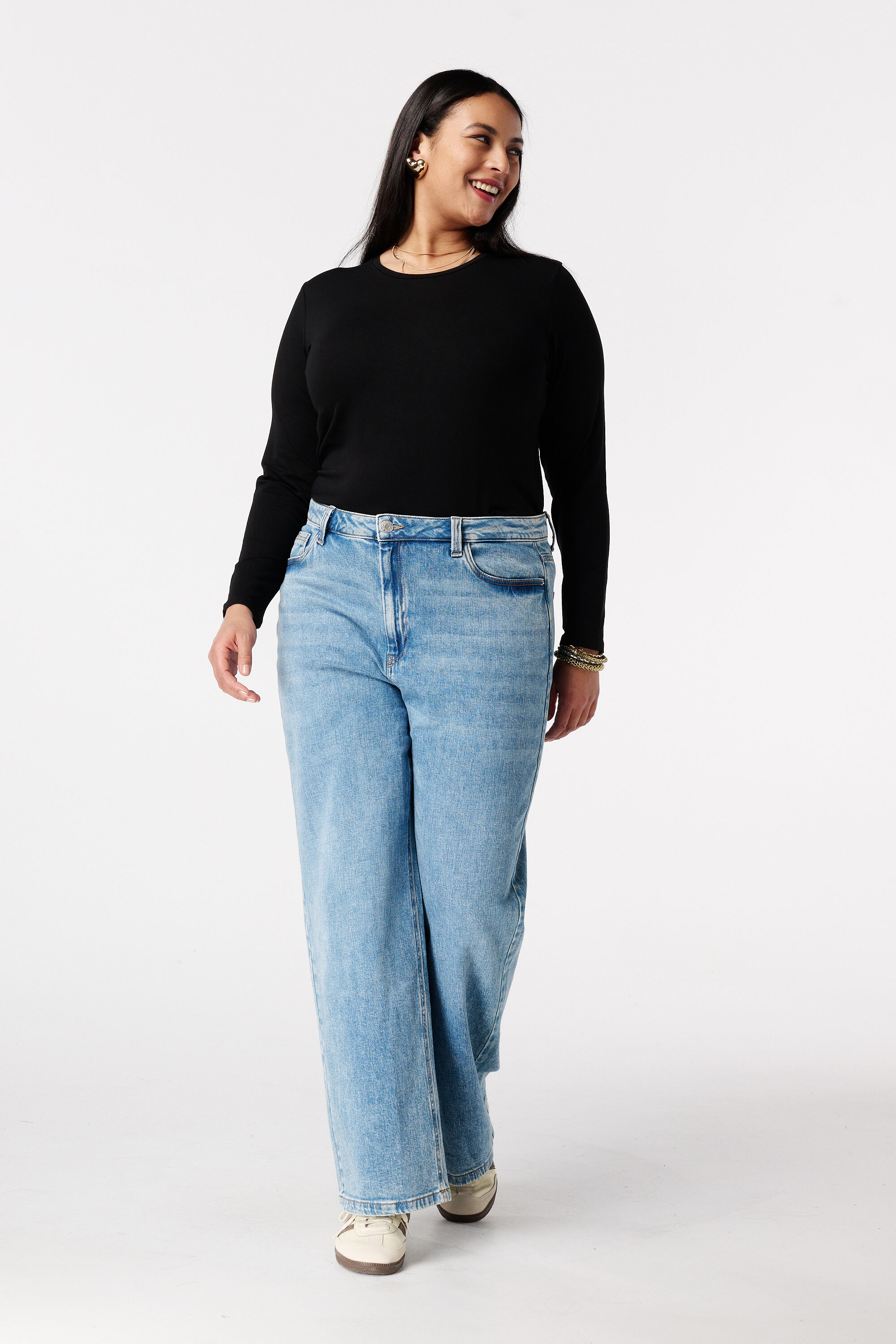 Haut &agrave; manches longues et col rond image number 5