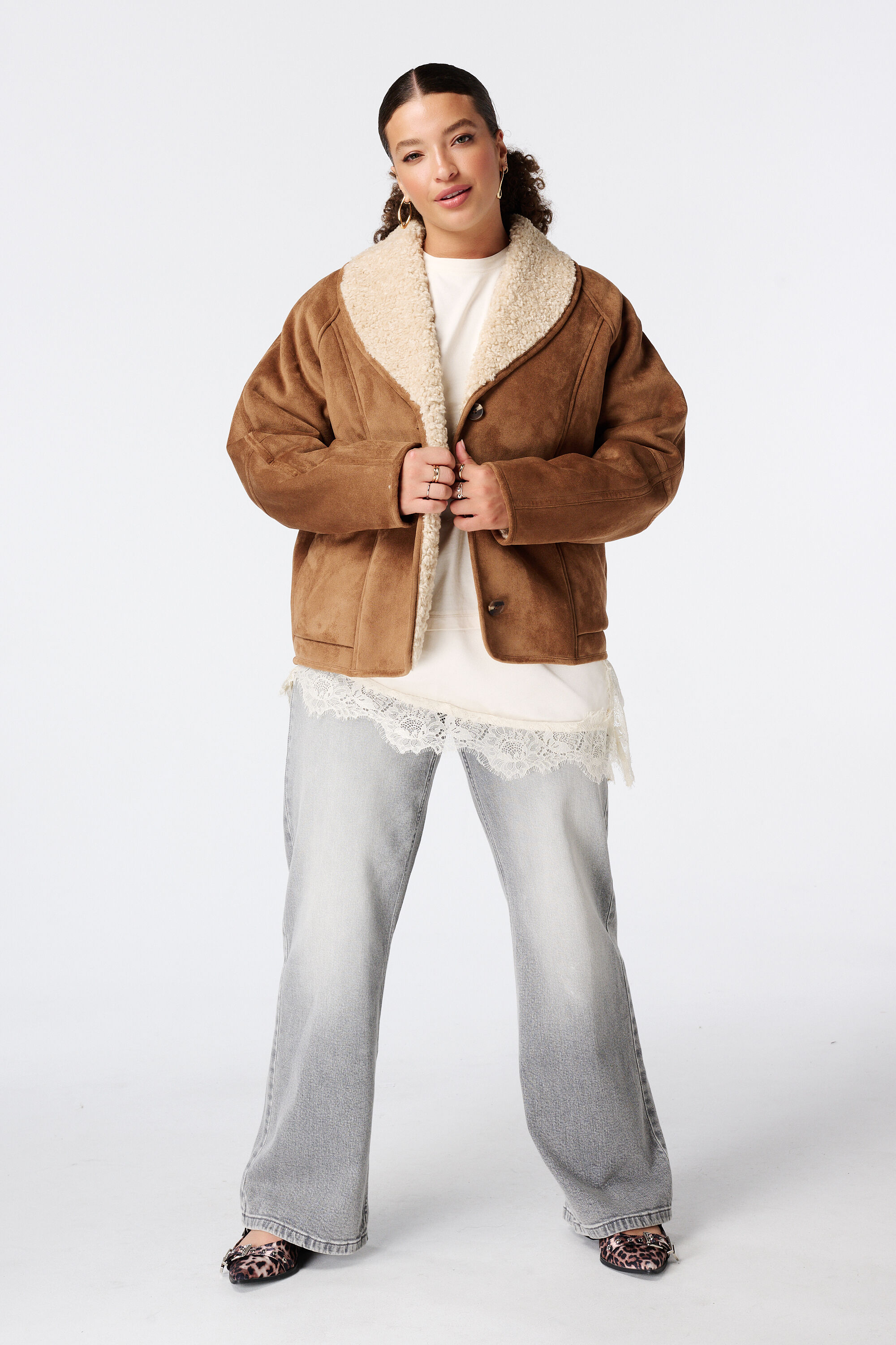 Manteau aspect su&eacute;dine avec col en teddy image number 5
