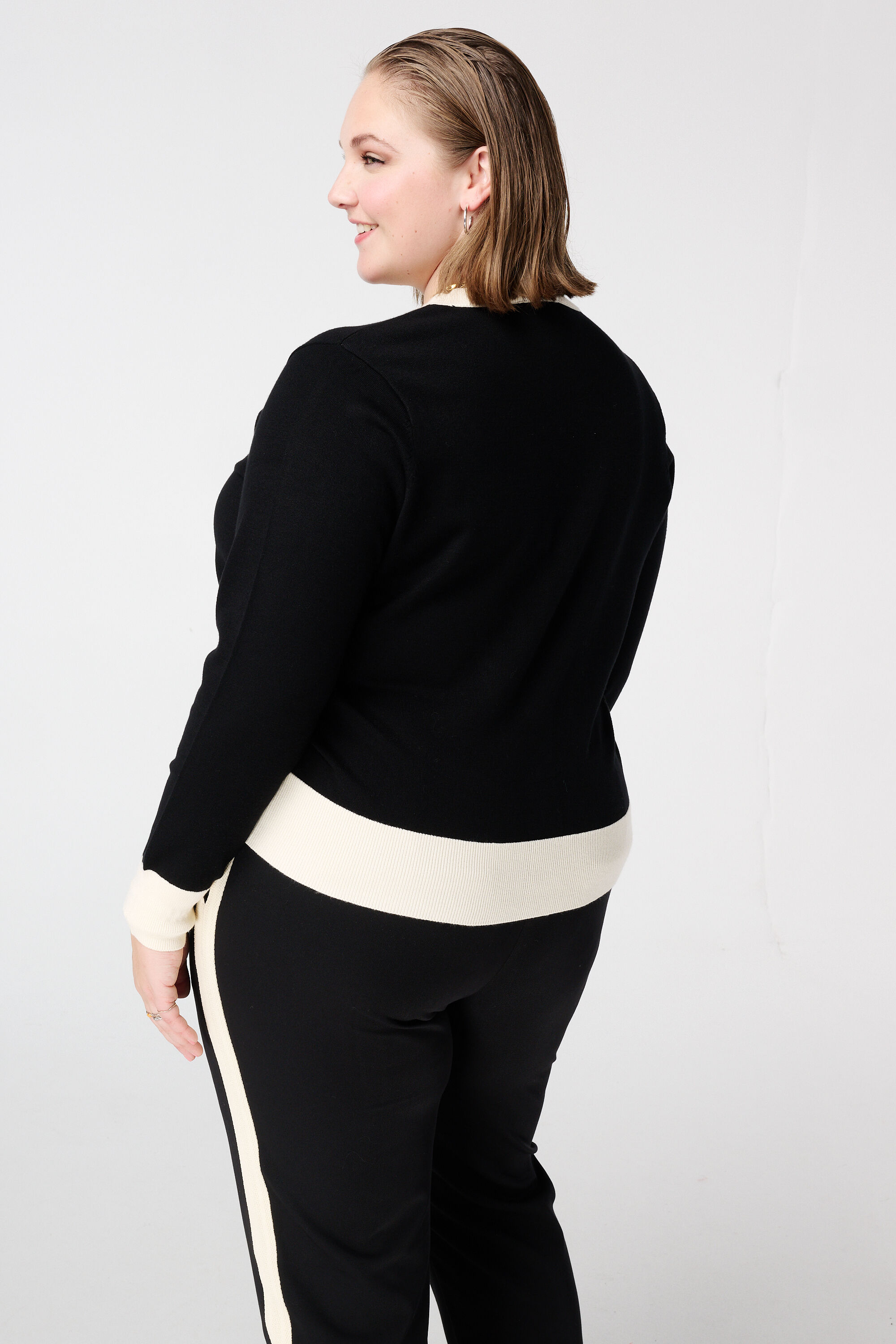 Cardigan avec boutons image number 3