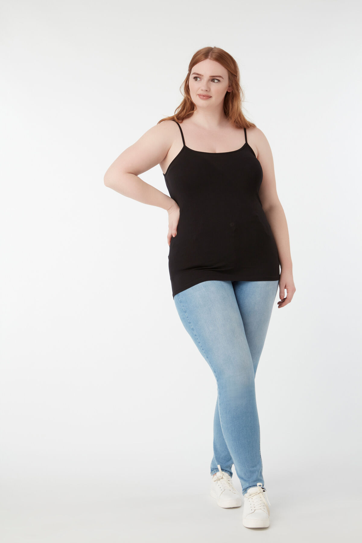 D&eacute;bardeur en coton avec bretelles spaghetti image number 5