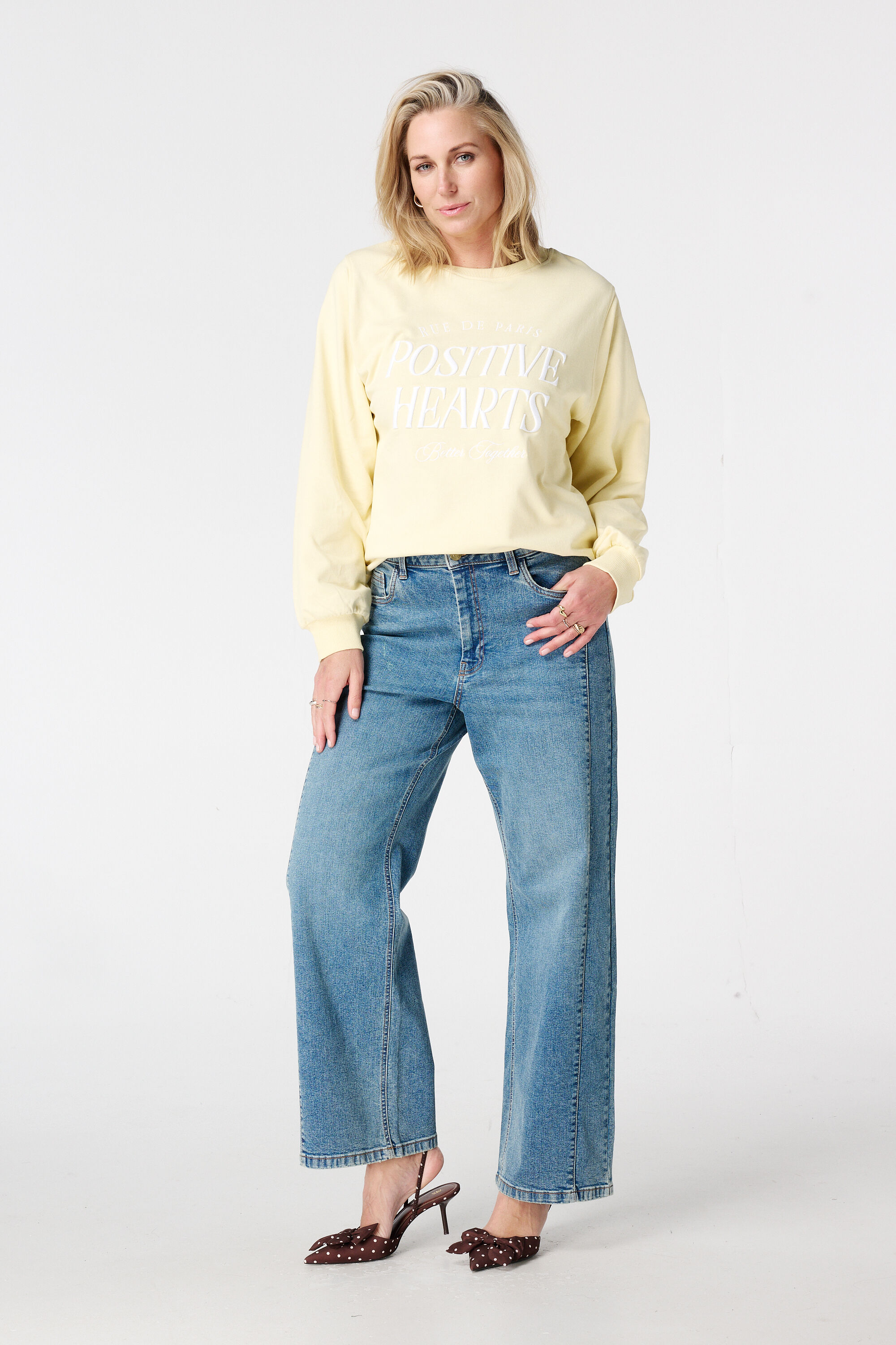 Pull avec texte brod&eacute; image number 5