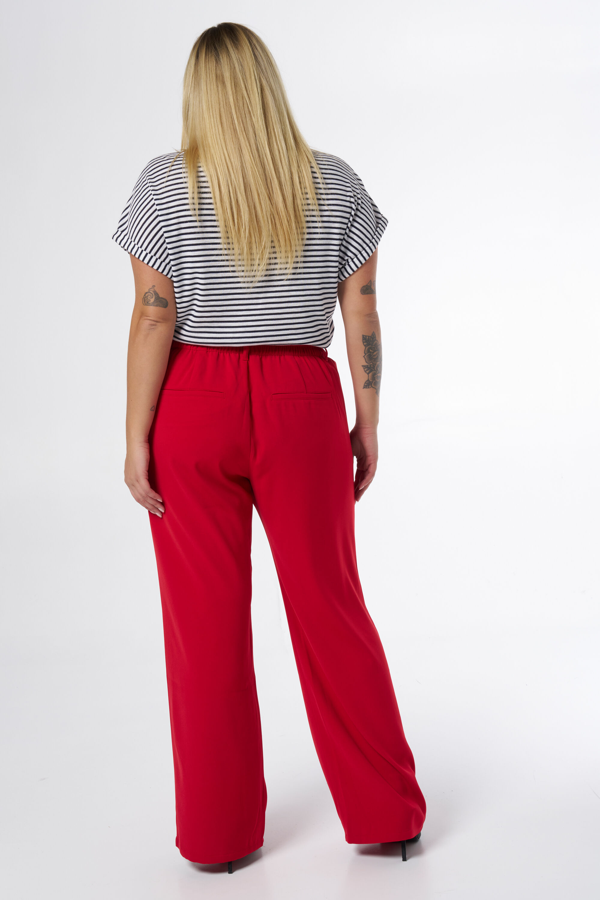 Pantalon avec boutons  image number 3