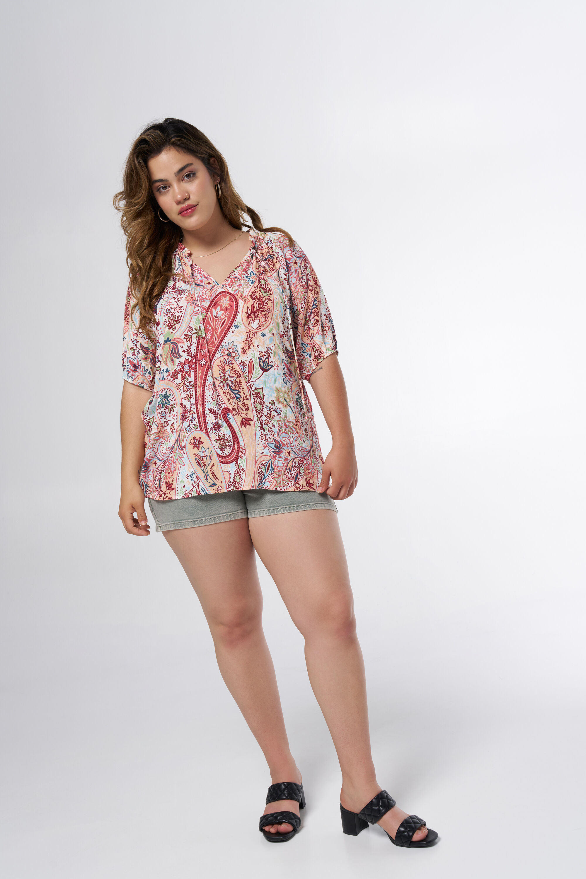 Chemisier avec n&oelig;ud fantaisie image number 5