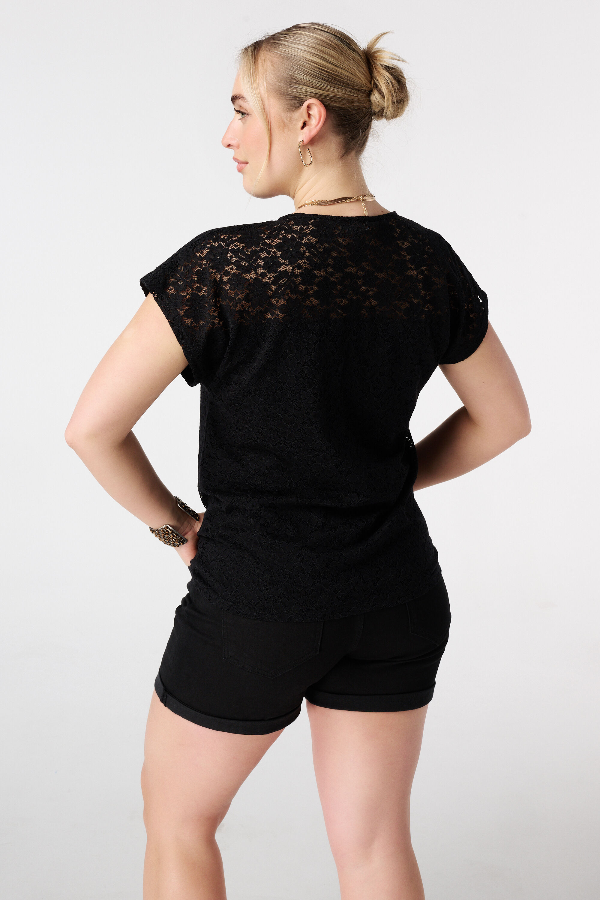 Top en dentelle image number 3