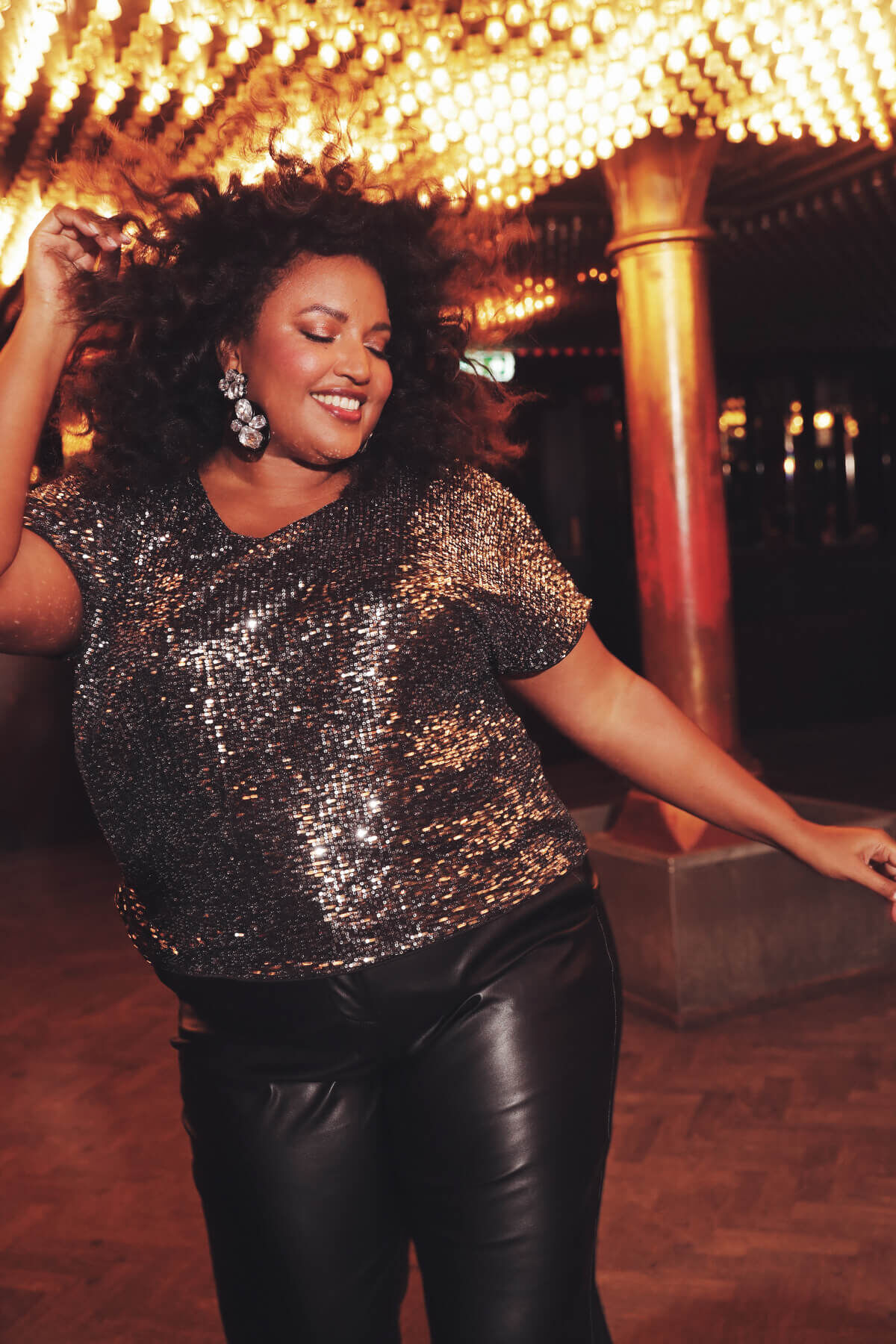 Haut &agrave; paillettes image number 0