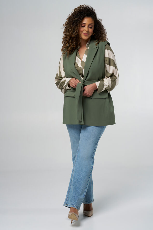 Gilet avec ceinture assortie image number 0